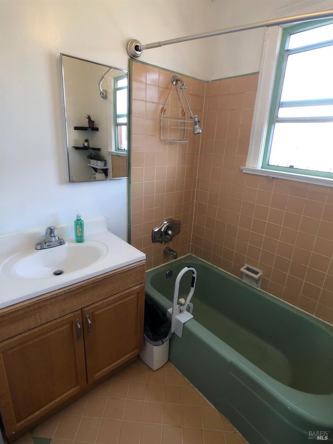 Carolina Street, Vallejo, California image 33