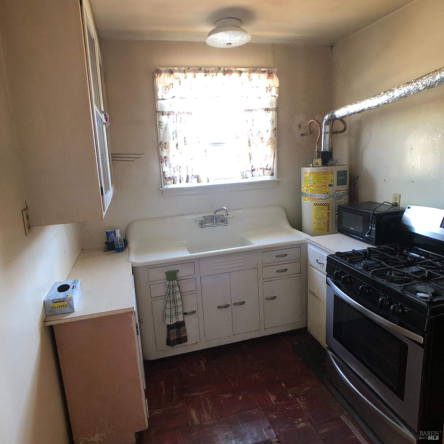 Carolina Street, Vallejo, California image 23