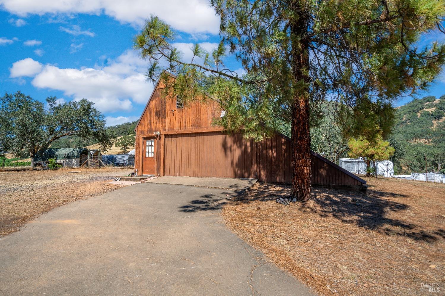 Detail Gallery Image 35 of 39 For 2786 Black Bart Trl, Redwood Valley,  CA 95470 - 3 Beds | 2 Baths