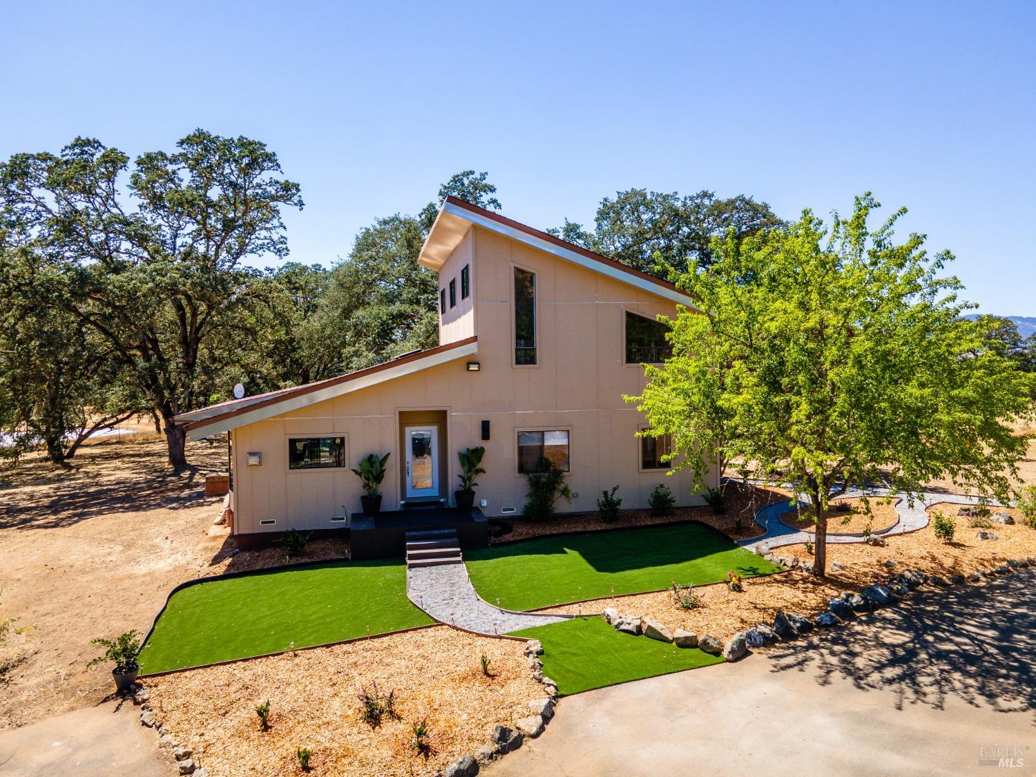 Detail Gallery Image 16 of 39 For 2786 Black Bart Trl, Redwood Valley,  CA 95470 - 3 Beds | 2 Baths