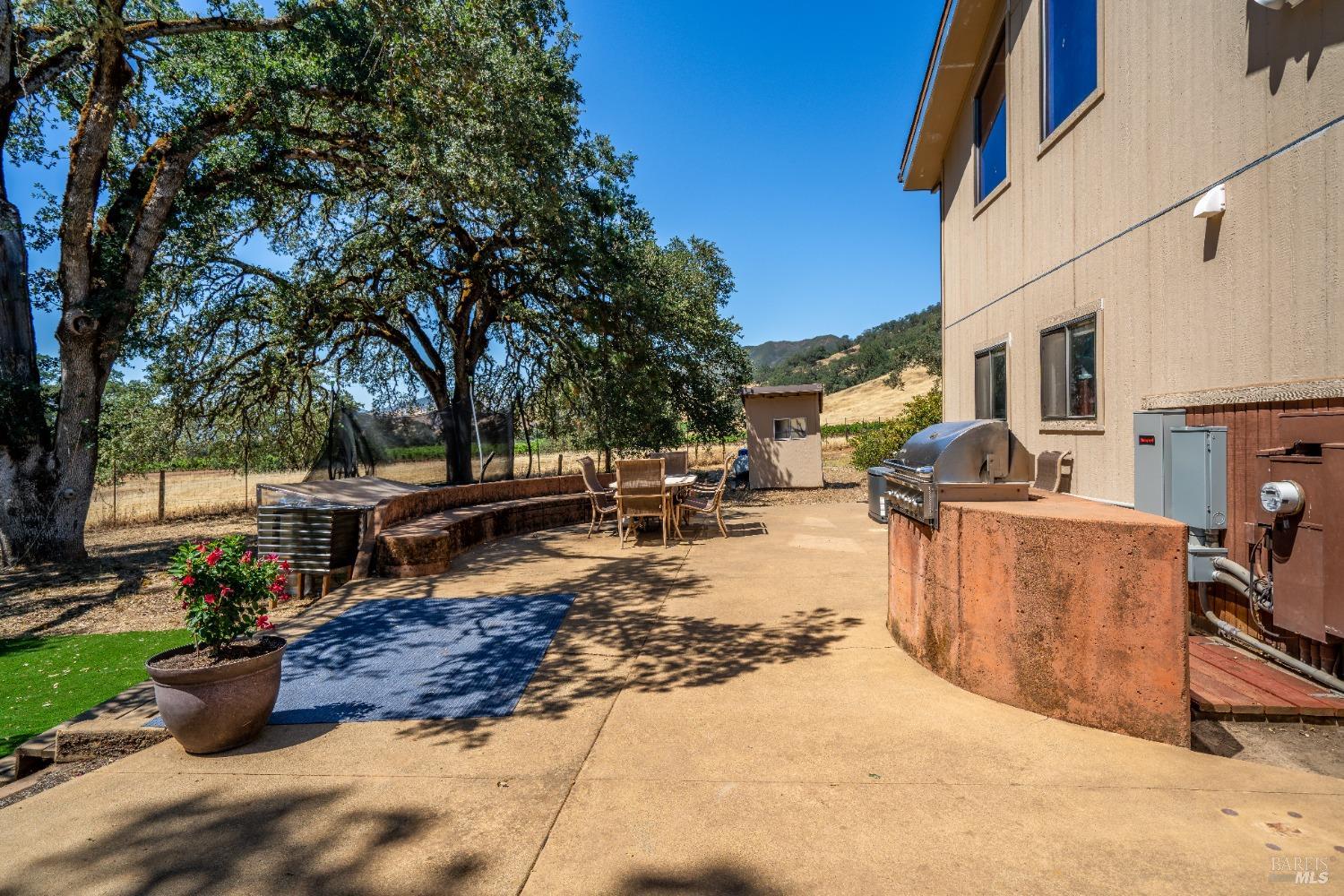 Detail Gallery Image 20 of 39 For 2786 Black Bart Trl, Redwood Valley,  CA 95470 - 3 Beds | 2 Baths
