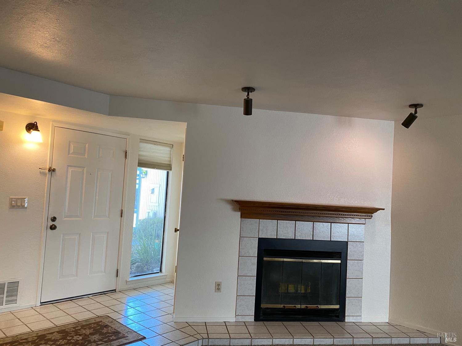 Photo of 299 Shasta Dr #38 in Vacaville, CA