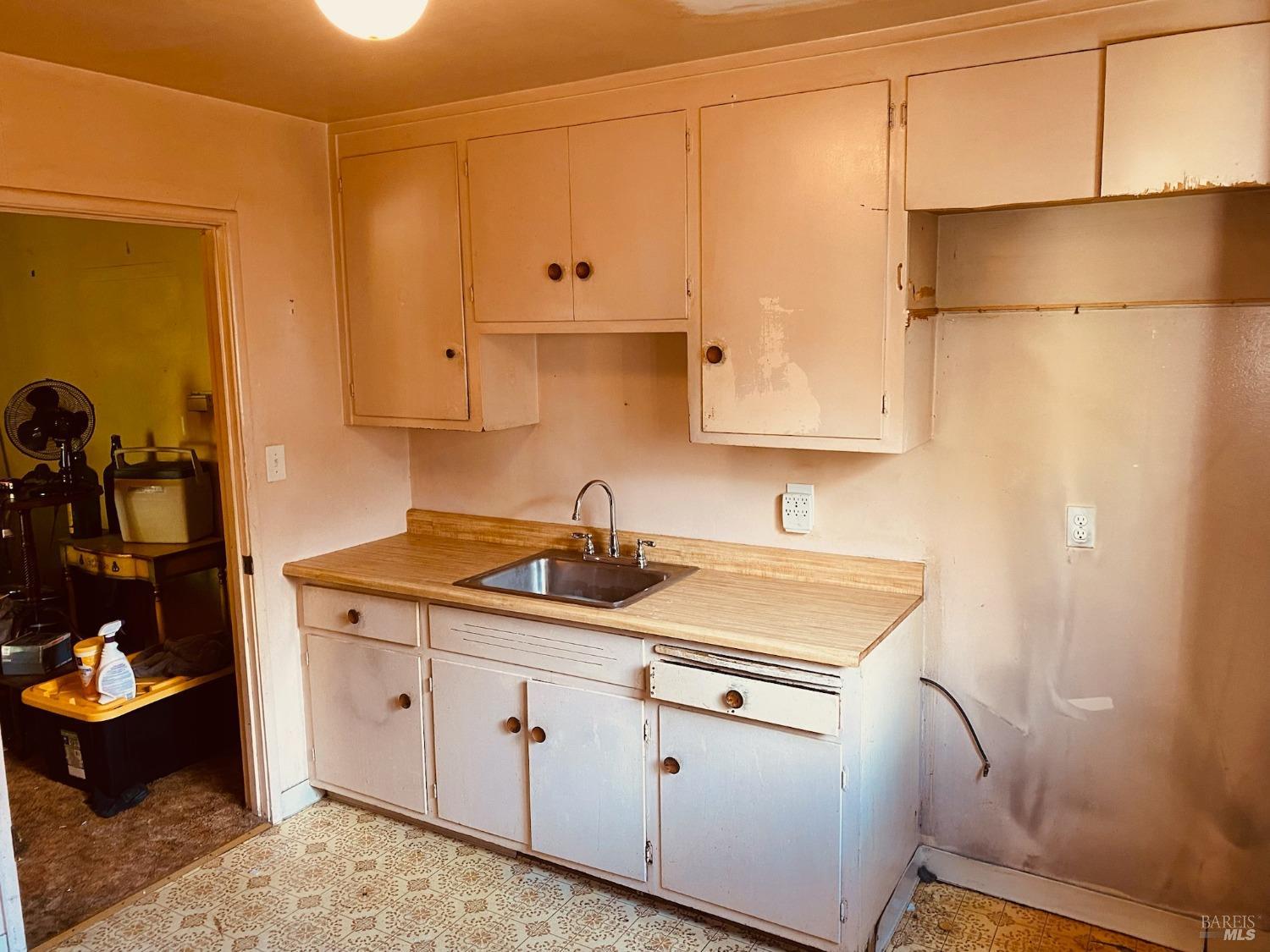 Maywood Drive, Vallejo, California image 3