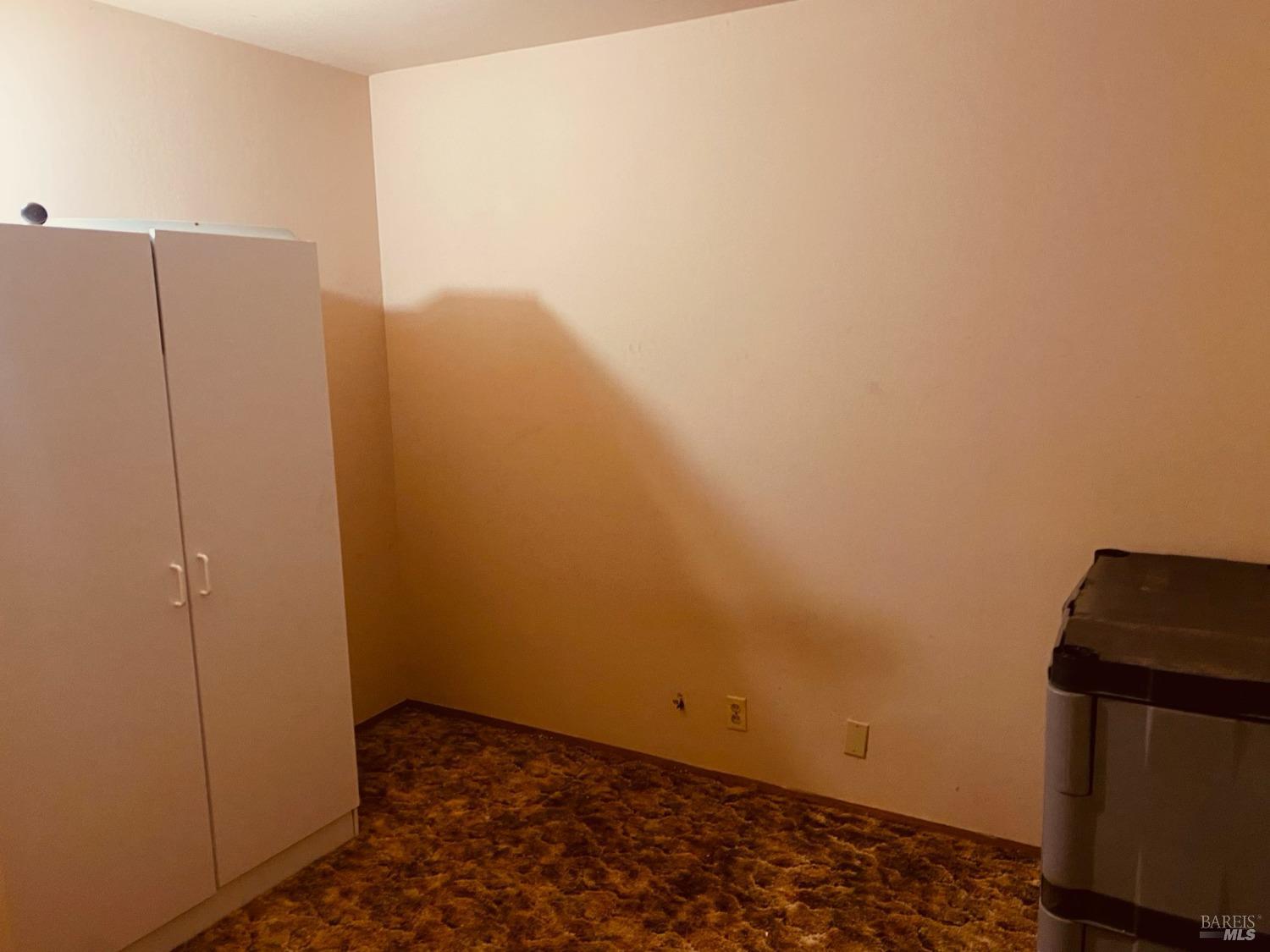 Maywood Drive, Vallejo, California image 13