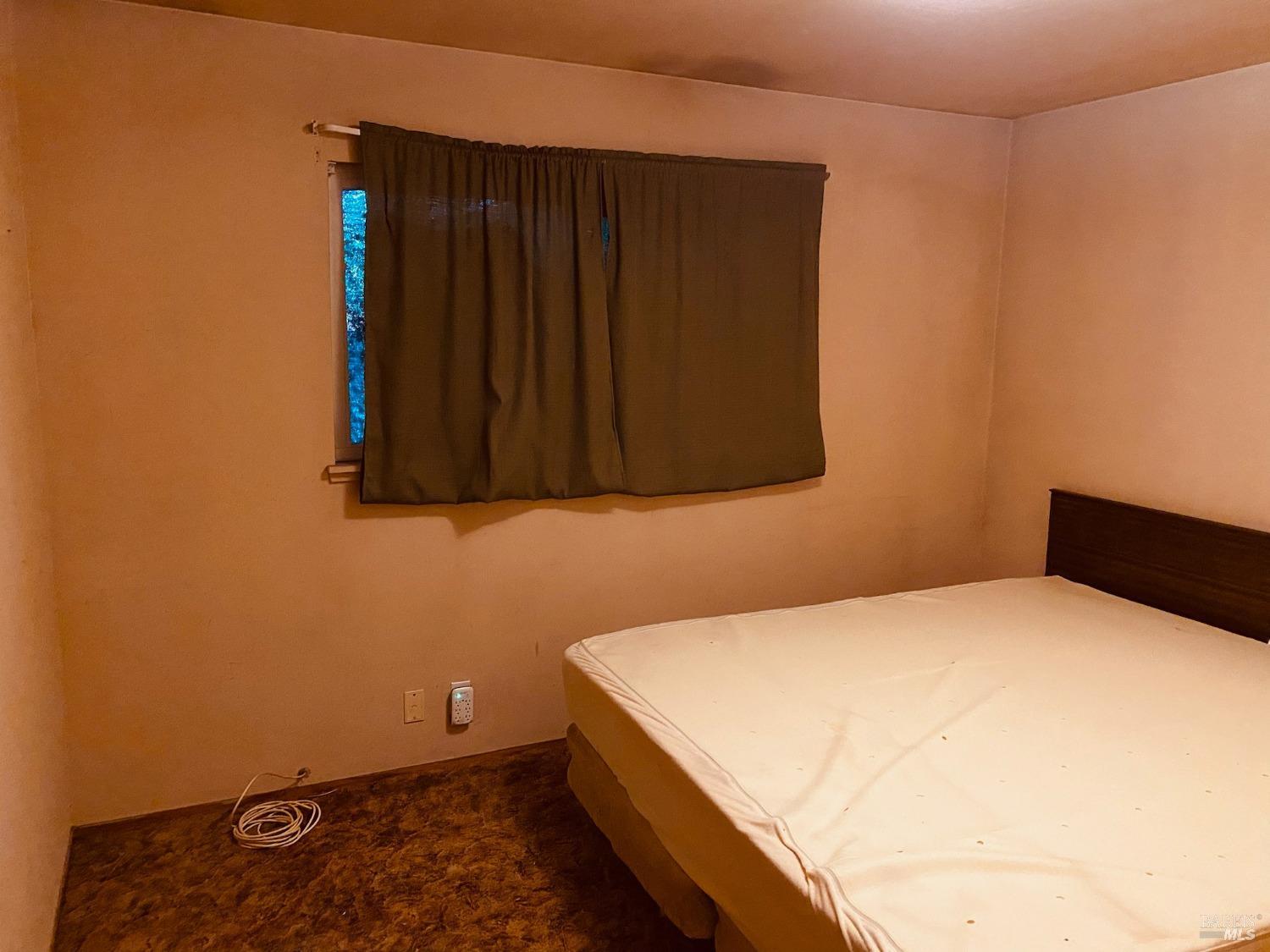 Maywood Drive, Vallejo, California image 15
