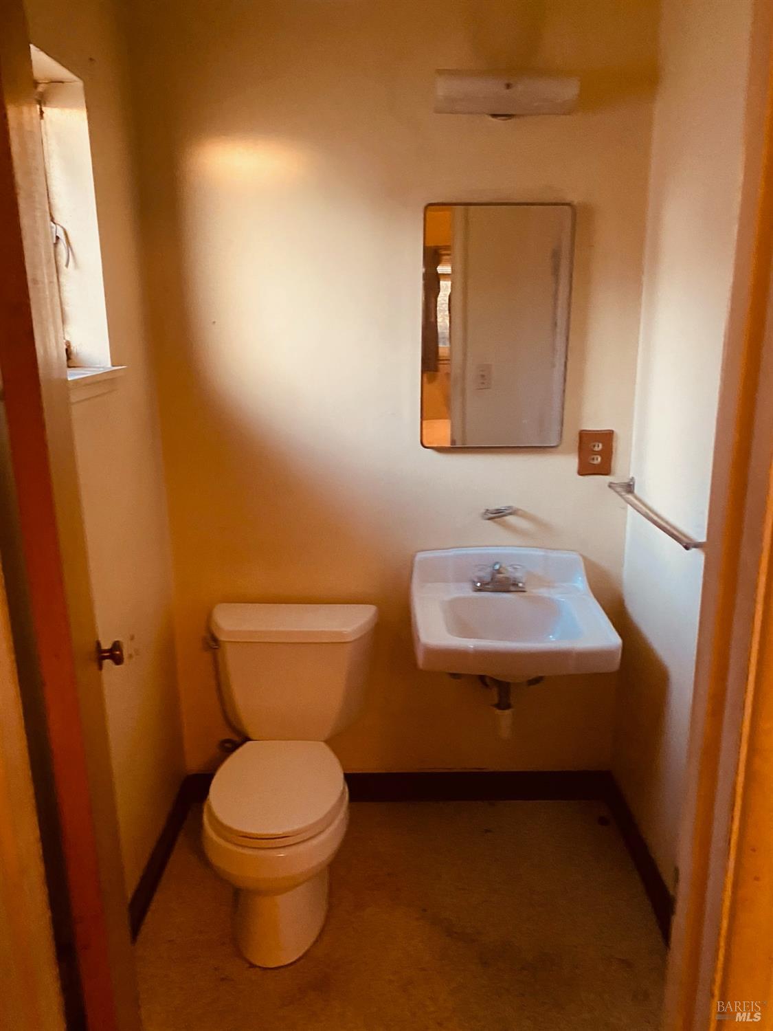 Maywood Drive, Vallejo, California image 20