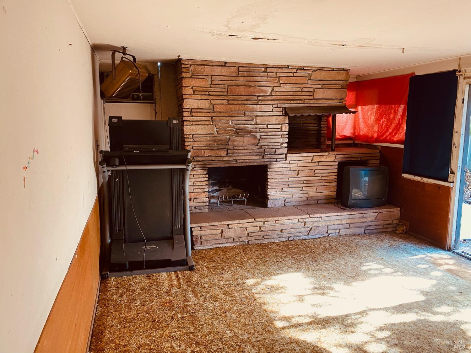Maywood Drive, Vallejo, California image 8