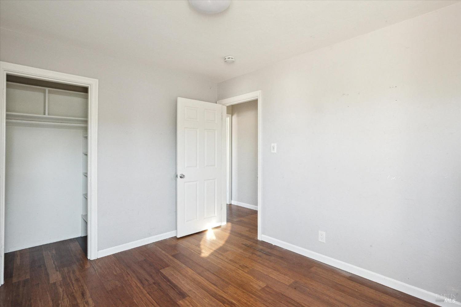 Hermosa Avenue, Vallejo, California image 22