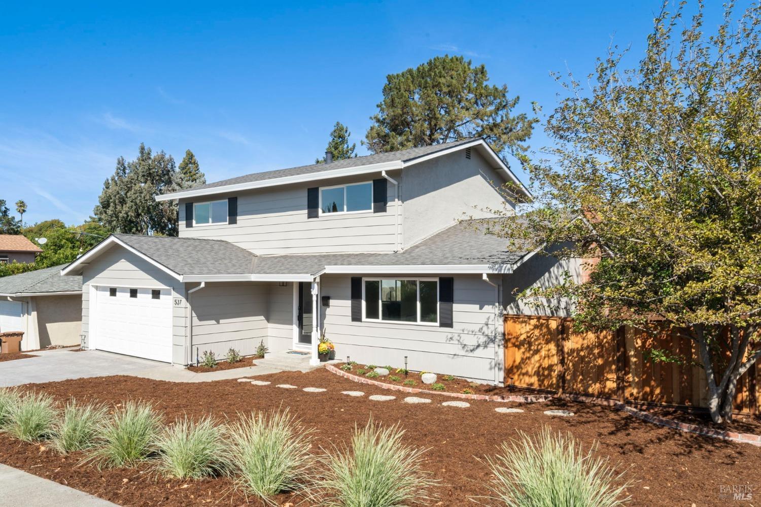 Detail Gallery Image 1 of 1 For 537 Viewmont St, Benicia,  CA 94510 - 4 Beds | 2/1 Baths