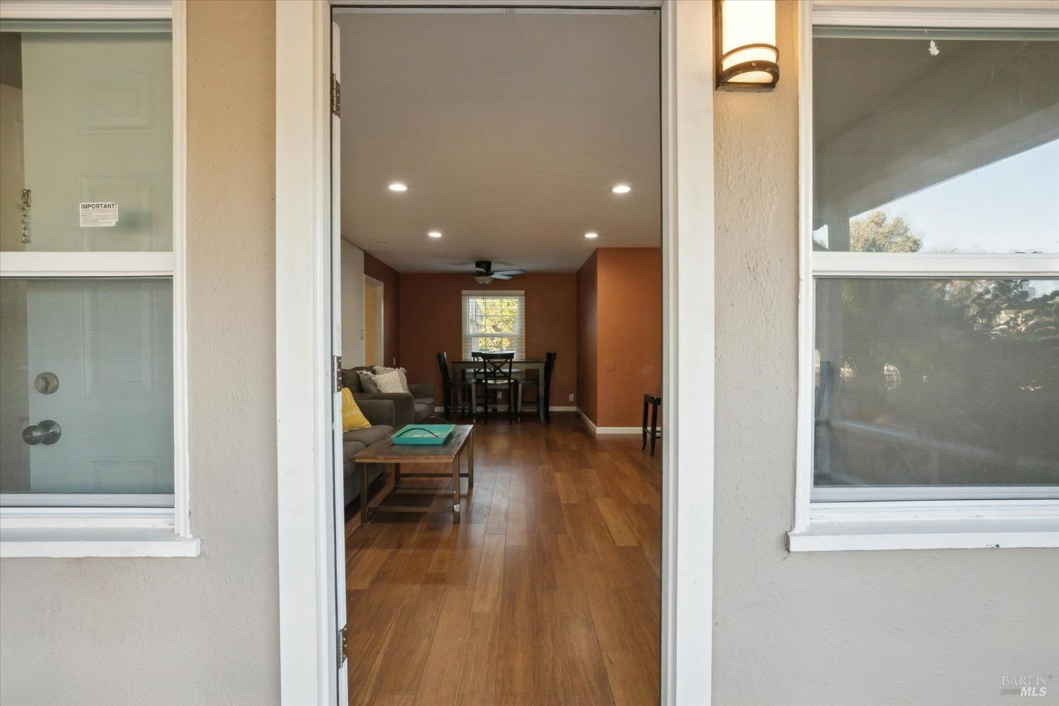 Hermosa Avenue, Vallejo, California image 7