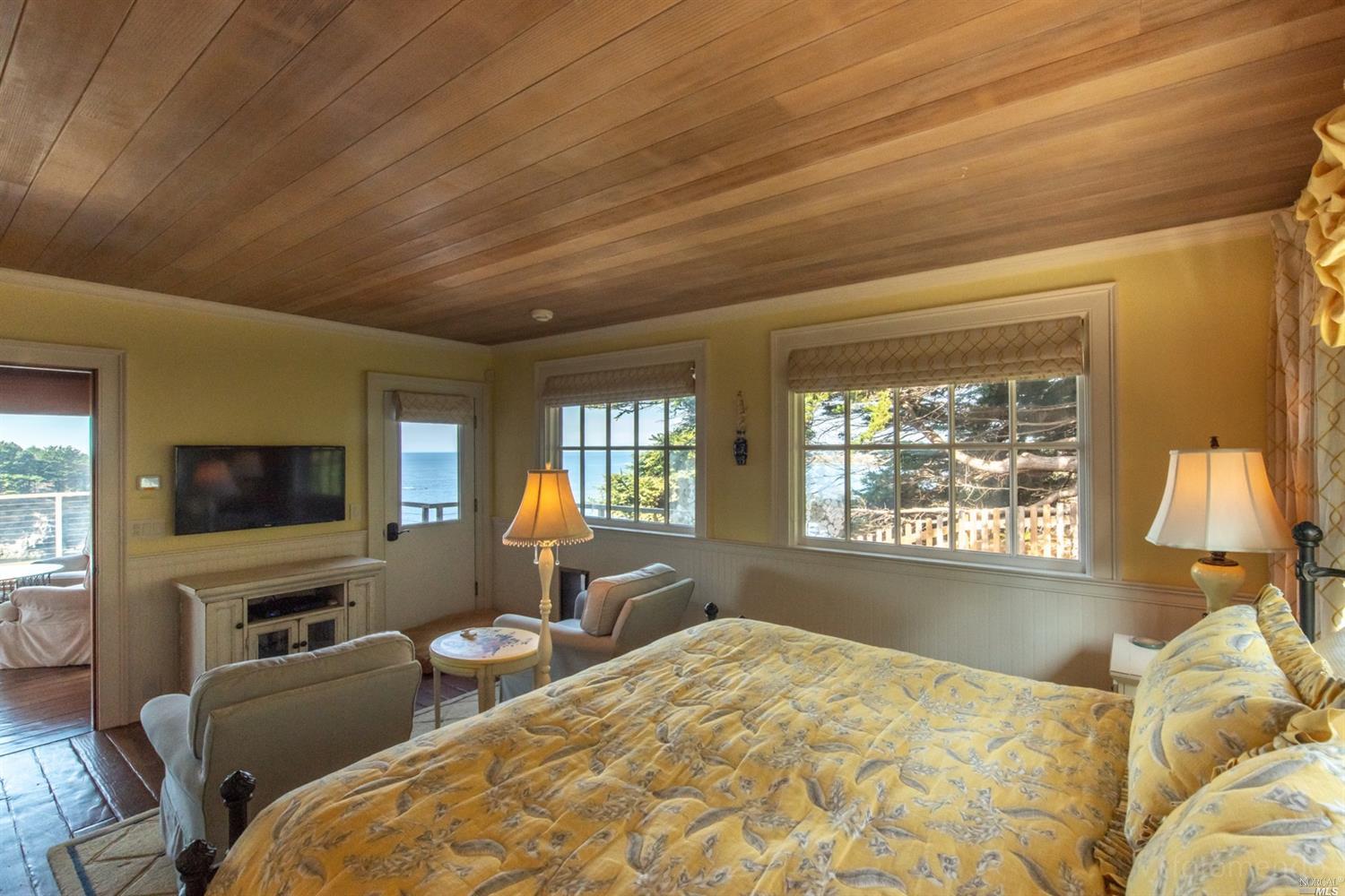 Detail Gallery Image 15 of 60 For 9350 N Highway 1 Unkn, Mendocino,  CA 95460 - 4 Beds | 4 Baths
