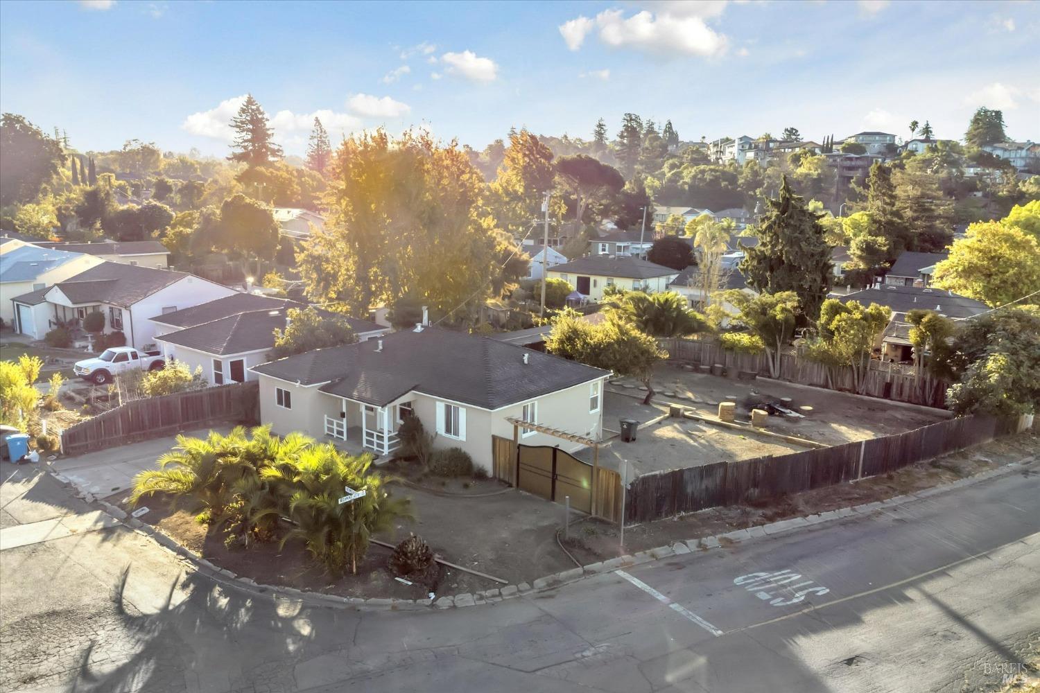 Hermosa Avenue, Vallejo, California image 47