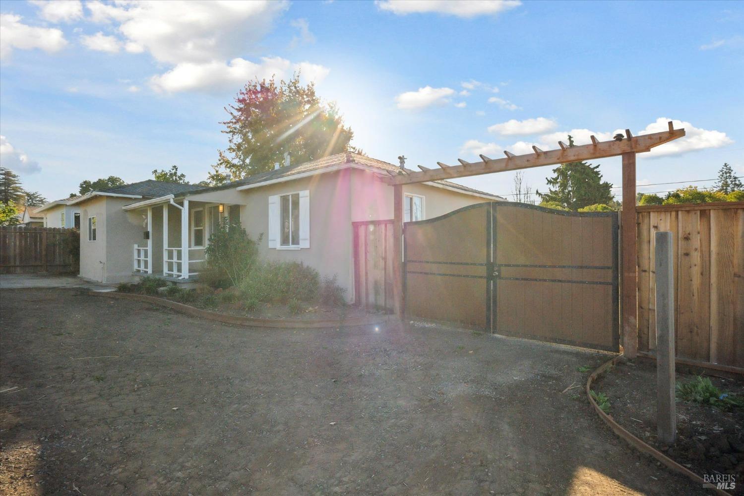 Hermosa Avenue, Vallejo, California image 5