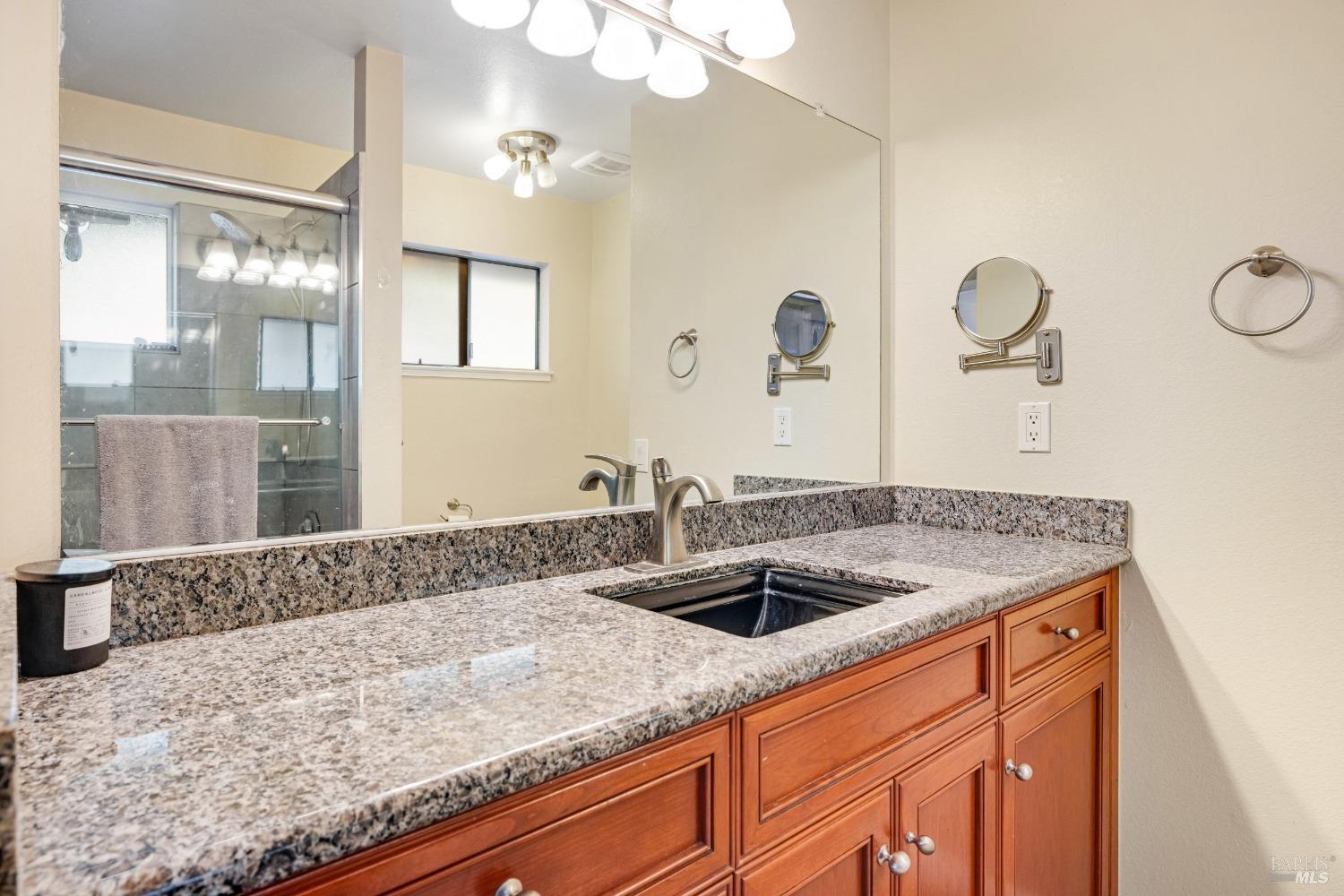 Detail Gallery Image 28 of 49 For 160 W Cotati Oaks Ct, Cotati,  CA 94931 - 3 Beds | 2 Baths