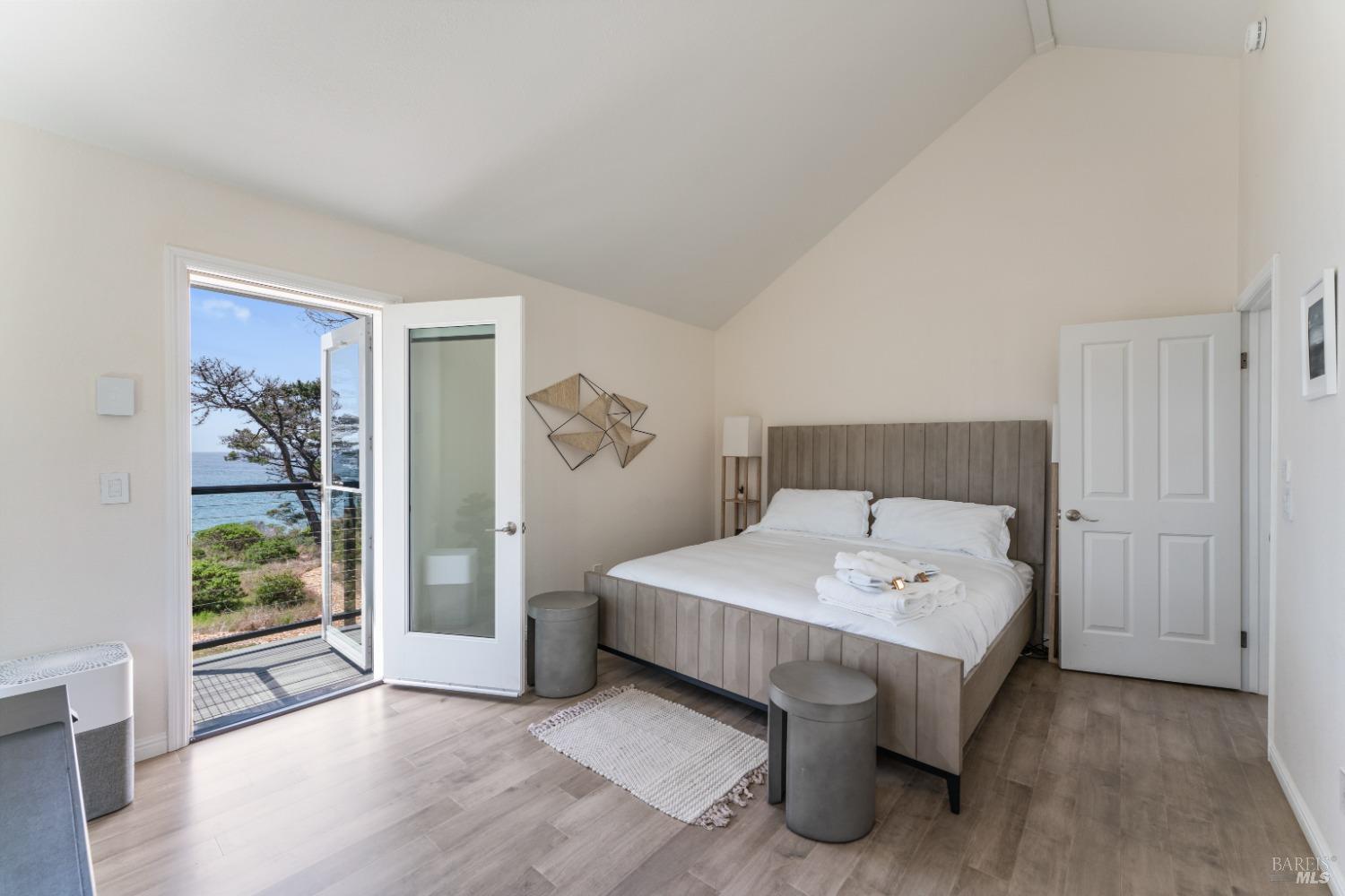 Detail Gallery Image 25 of 51 For 35800 S Highway 1 Hwy, Gualala,  CA 95445 - 3 Beds | 3/1 Baths