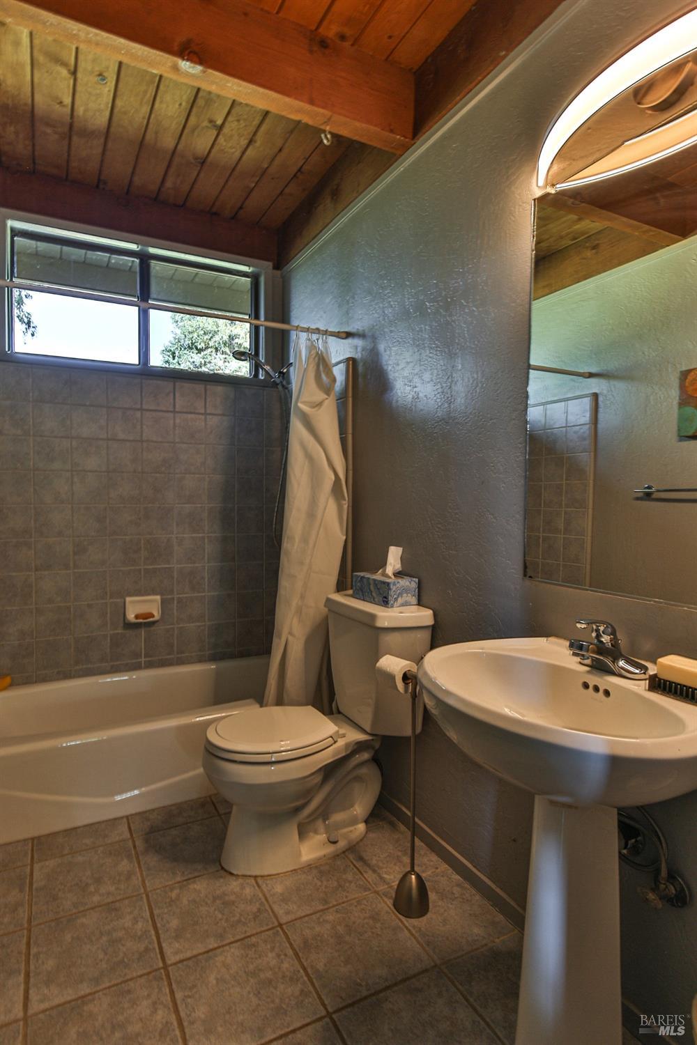 Detail Gallery Image 24 of 79 For 5794 Silveyville Rd, Dixon,  CA 95620 - 3 Beds | 2 Baths