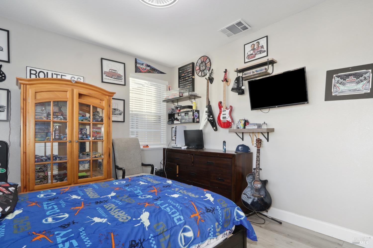 Aster Street, Vacaville, California image 50