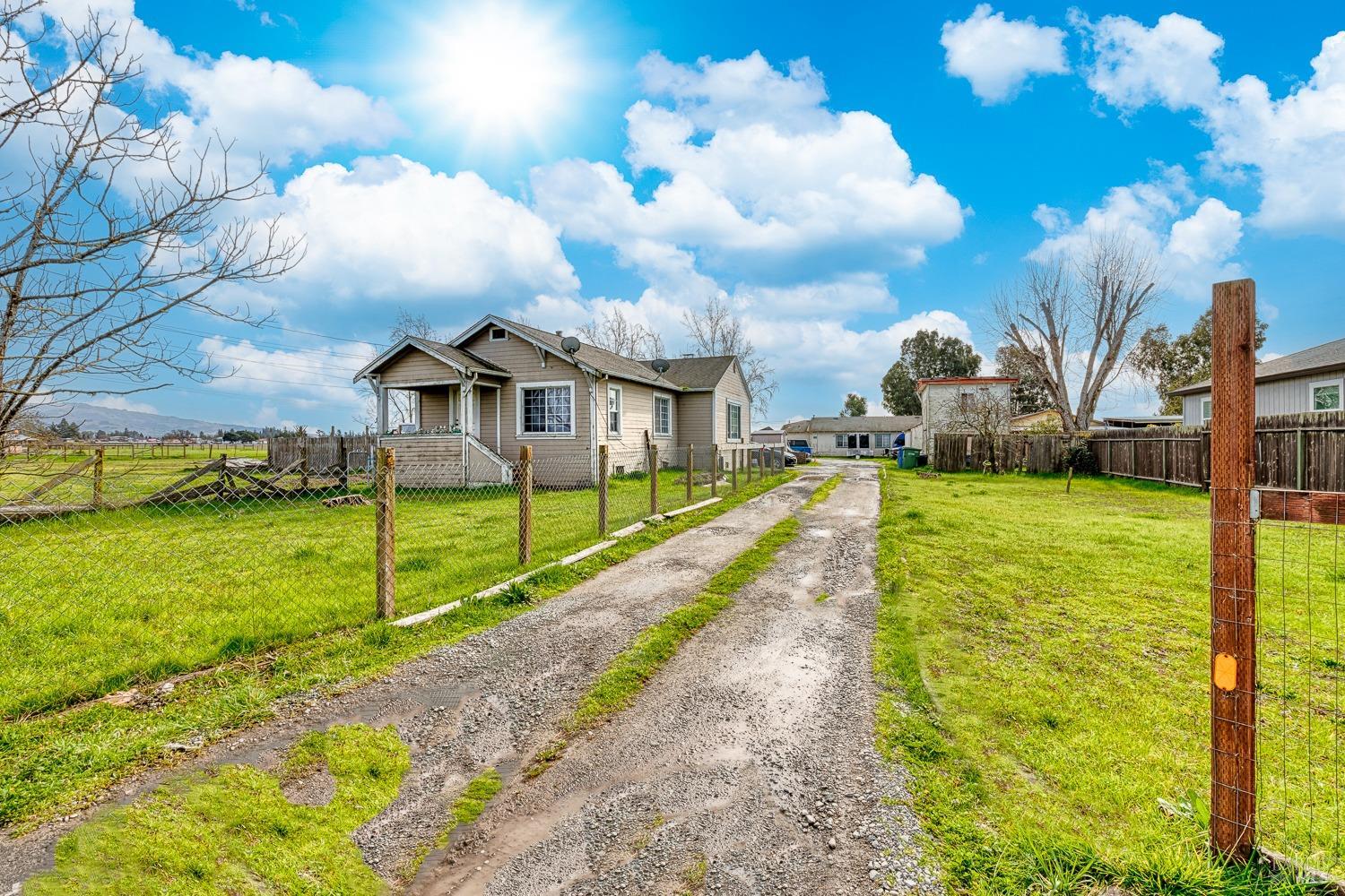 Photo of 510512 Todd Rd in Santa Rosa, CA