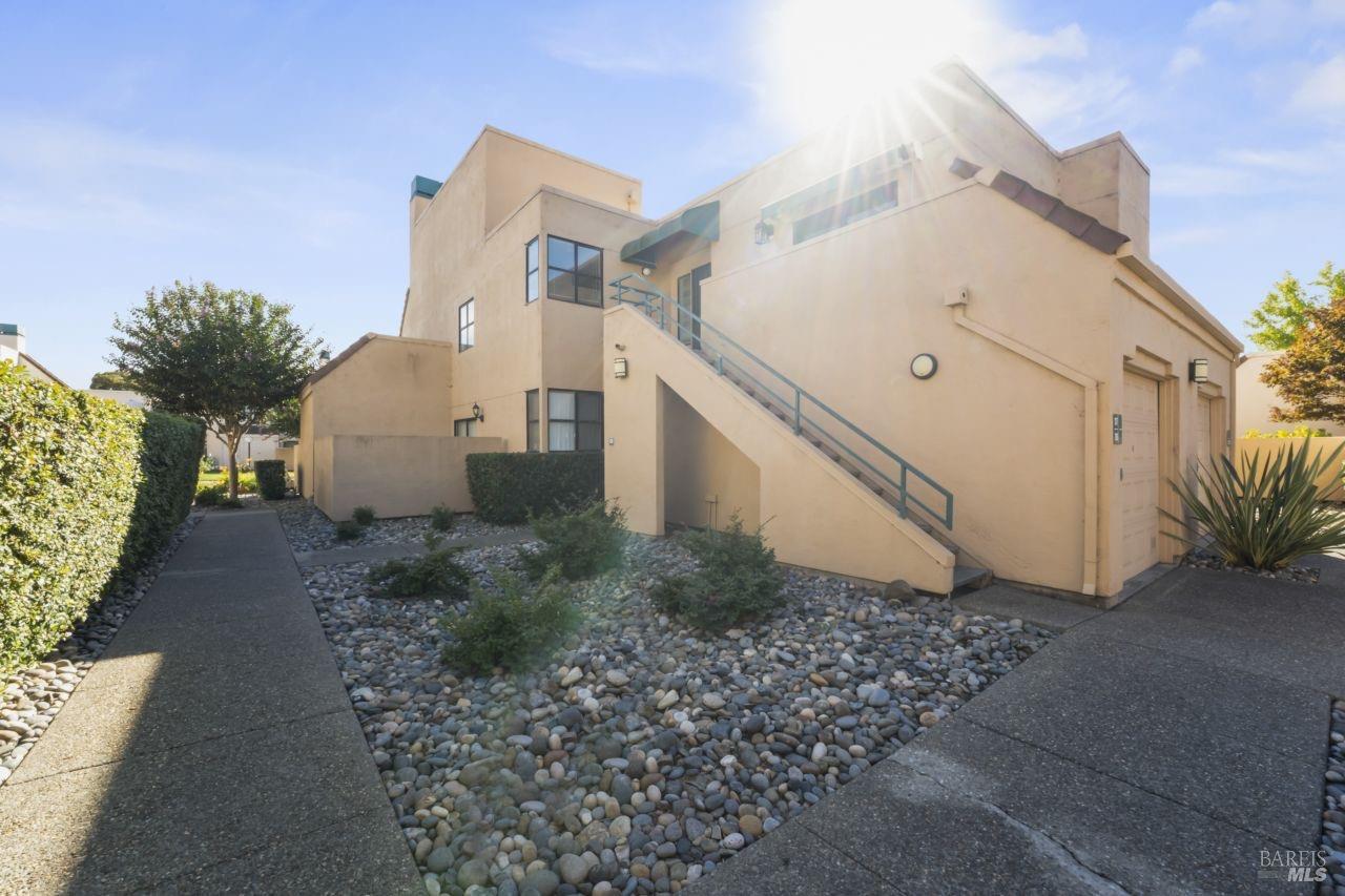 Photo of 137 Nantucket Ln in Vallejo, CA