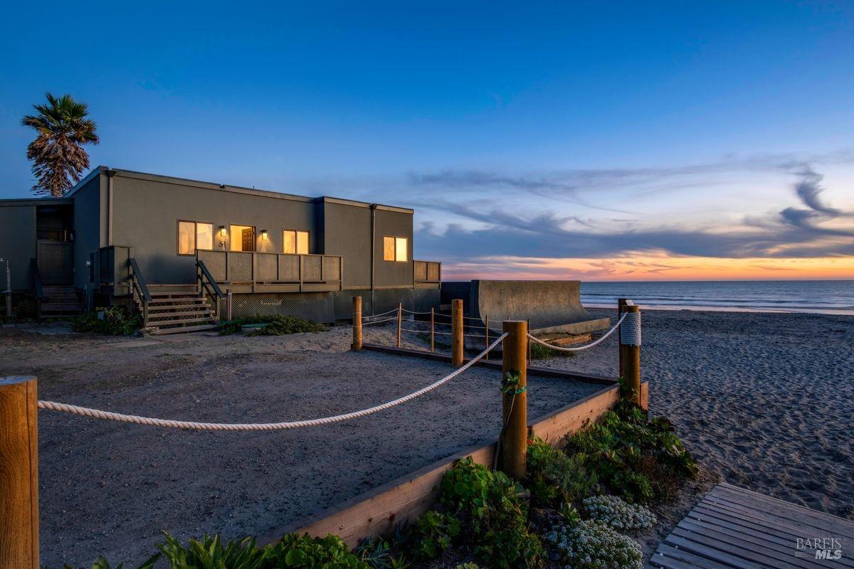 Detail Gallery Image 2 of 36 For 31 Calle Del Pradero Unkn, Stinson Beach,  CA 94970 - 2 Beds | 2 Baths