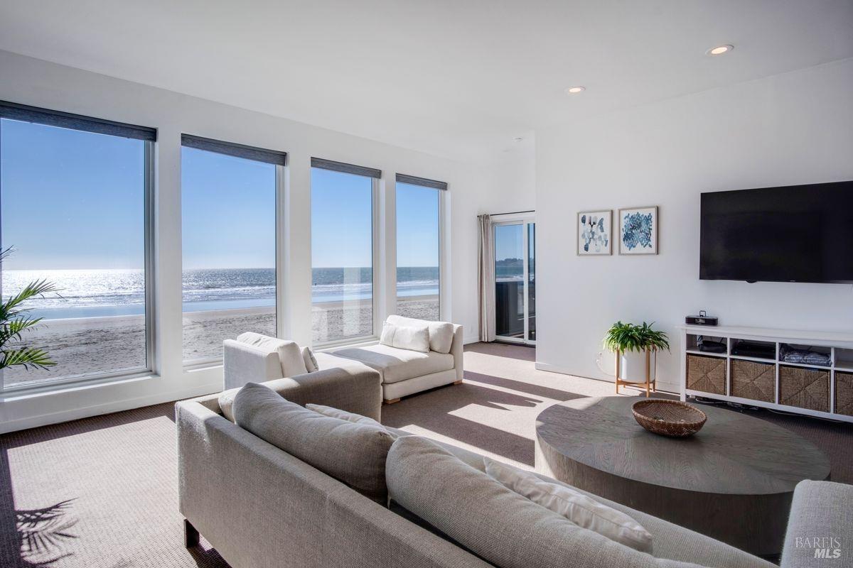 Detail Gallery Image 17 of 36 For 31 Calle Del Pradero Unkn, Stinson Beach,  CA 94970 - 2 Beds | 2 Baths