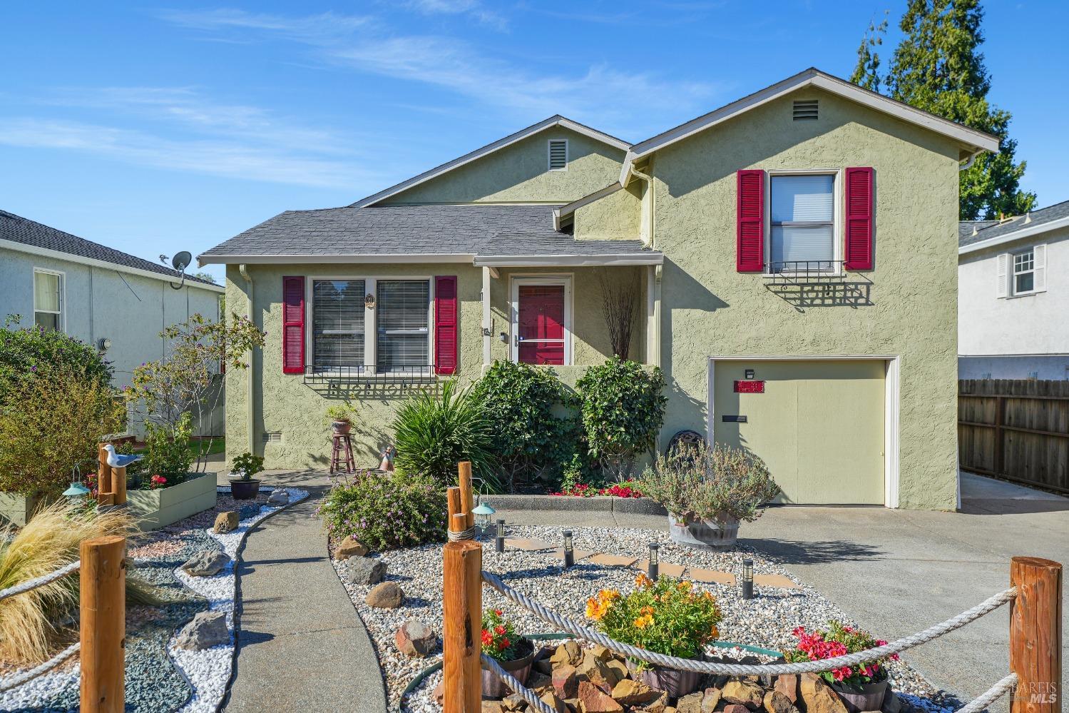 Photo of 33 Hermosa Ave in Vallejo, CA