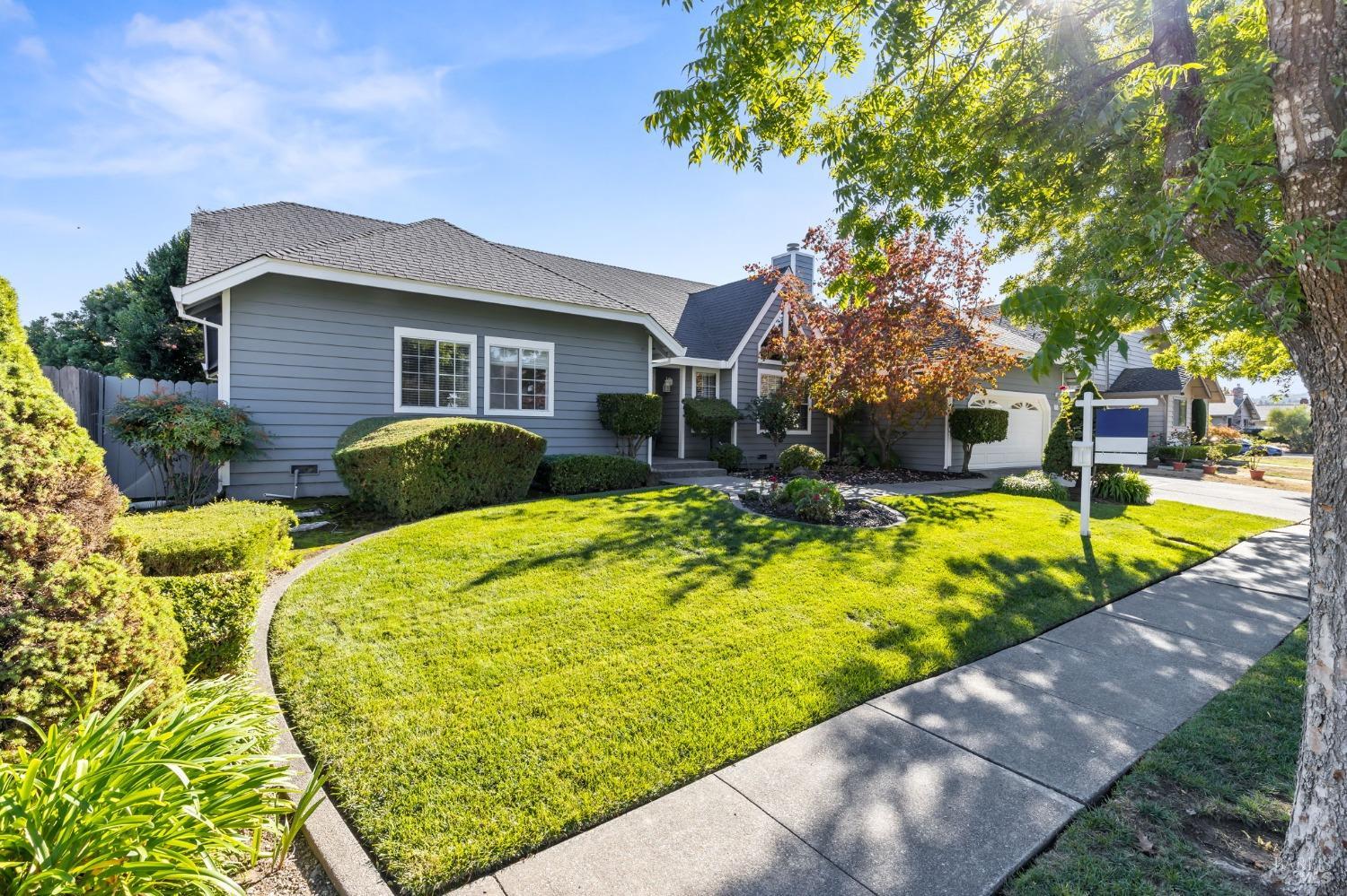 Photo of 2431 Vine Hill Dr in Napa, CA