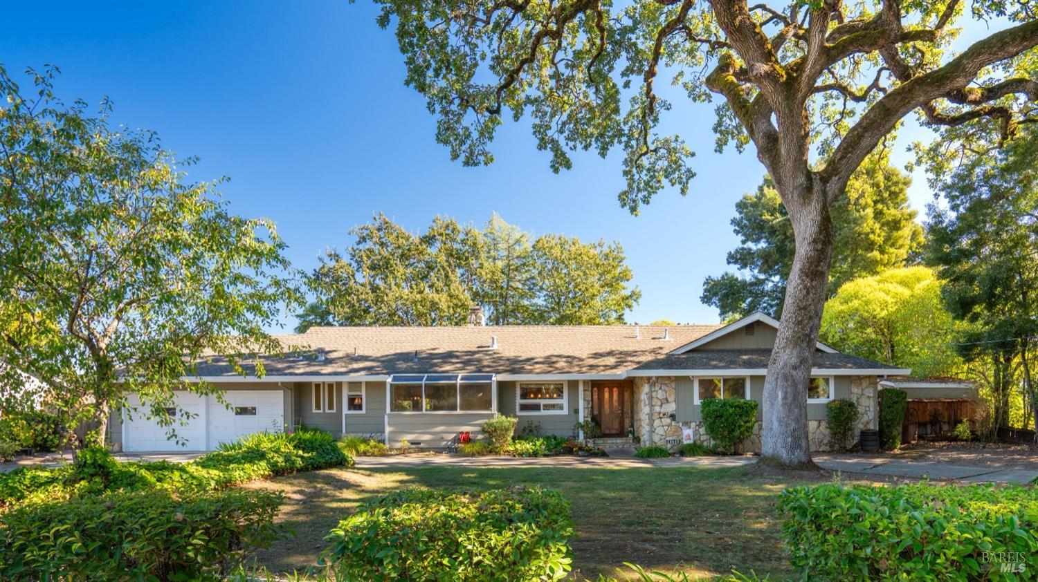 Photo of 380 Piezzi Rd in Santa Rosa, CA