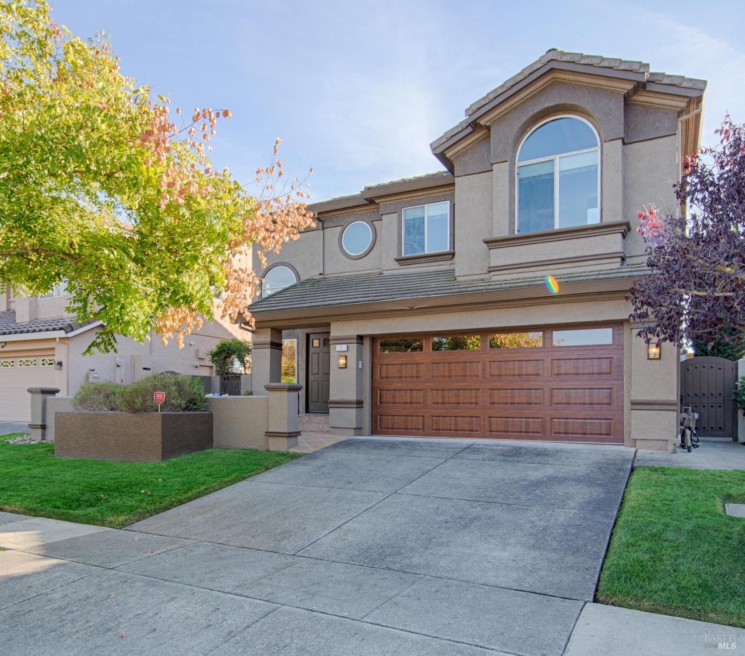 Photo of 7 Newport Dr in Napa, CA