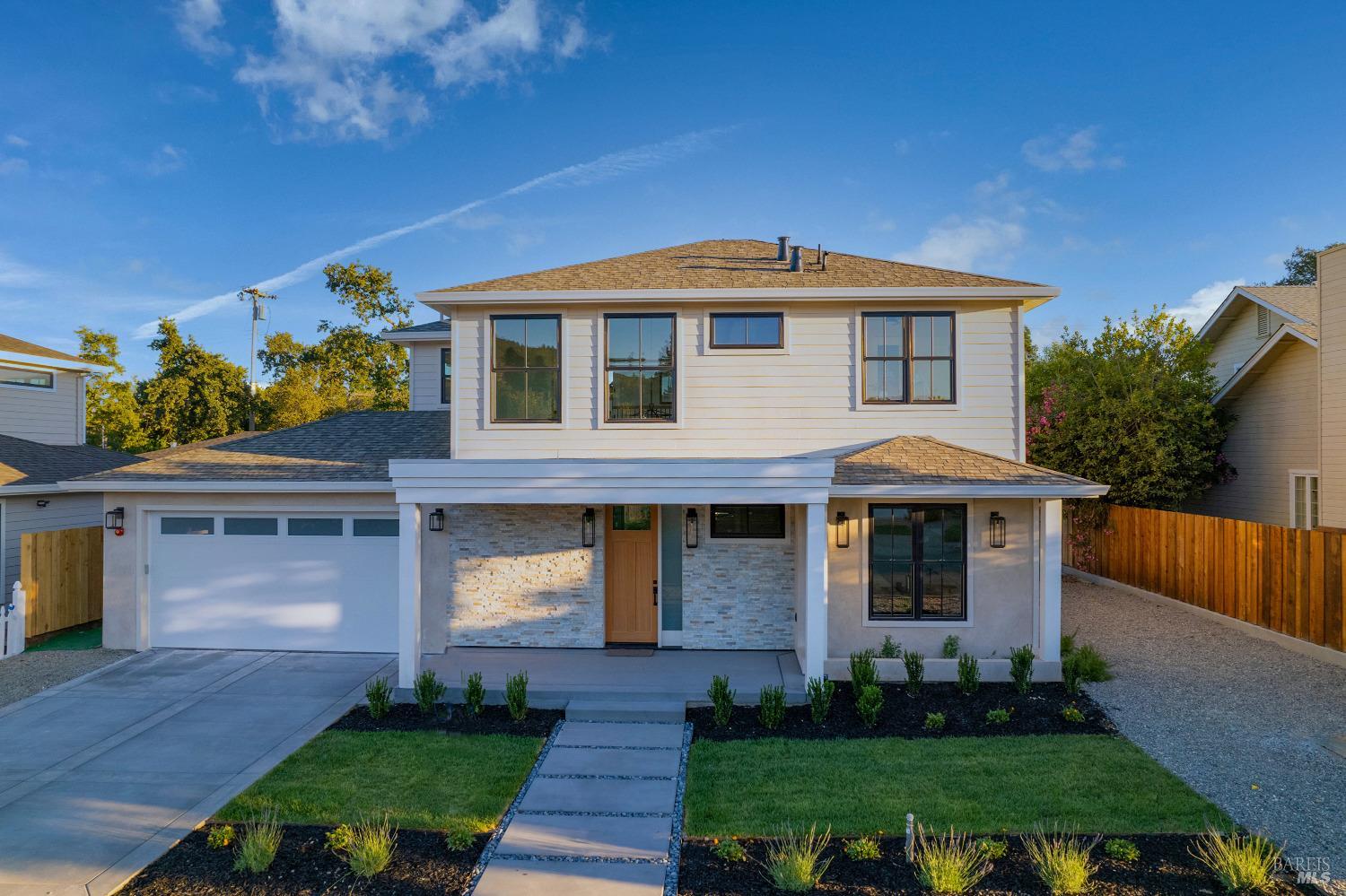 Photo of 525527 Lasuen St in Sonoma, CA