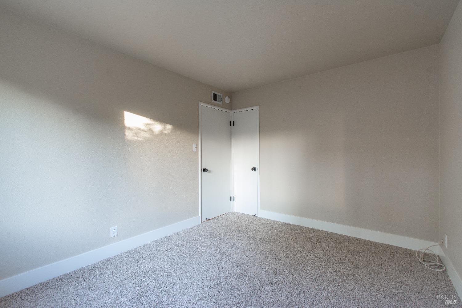 Cottonwood Street, Vacaville, California image 36