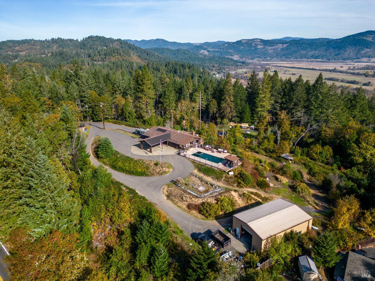 Photo of 23981 Sherwood Rd in Willits, CA