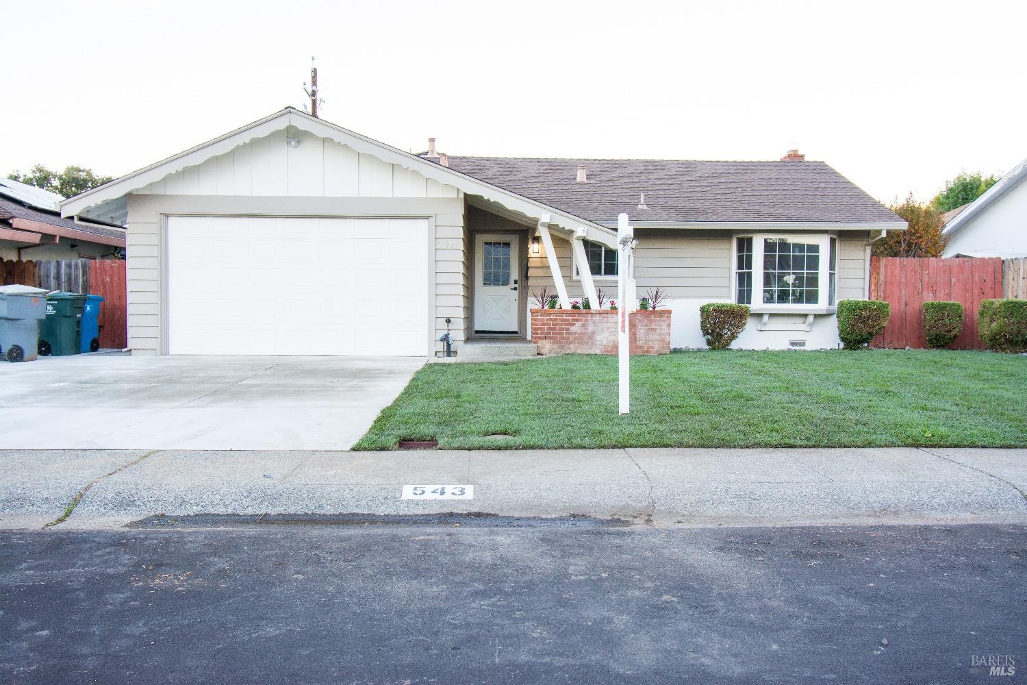 Cottonwood Street, Vacaville, California image 2