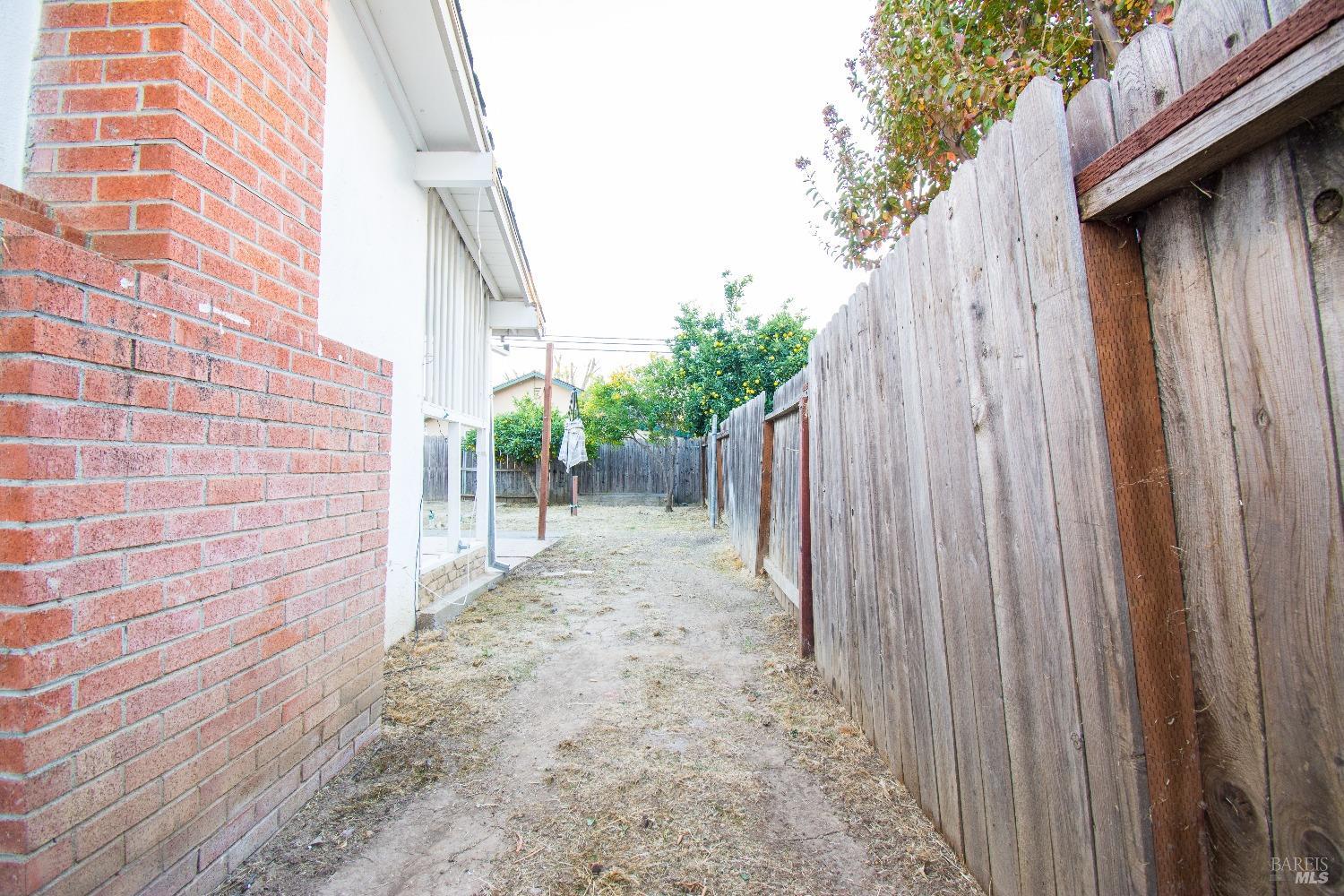 Cottonwood Street, Vacaville, California image 43
