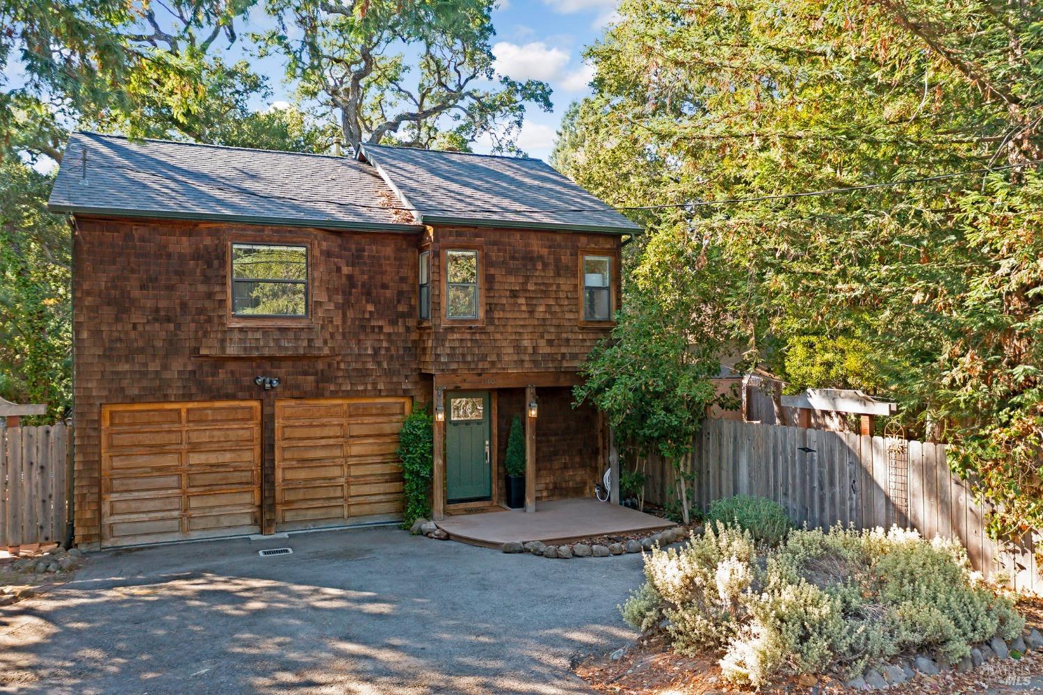 Photo of 1180 I St in Petaluma, CA