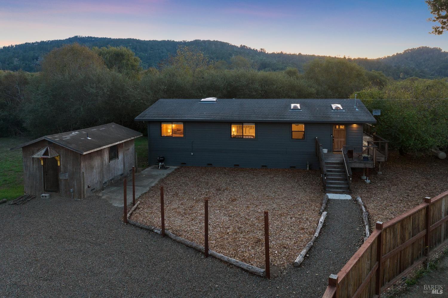 Detail Gallery Image 37 of 44 For 10905 State Route 1 Hwy, Point Reyes Station,  CA 94956 - 3 Beds | 2 Baths