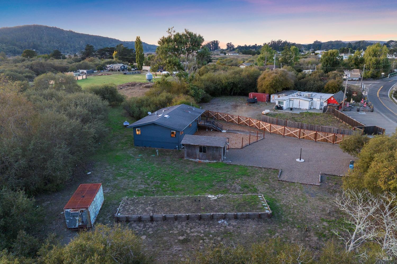 Detail Gallery Image 35 of 44 For 10905 State Route 1 Hwy, Point Reyes Station,  CA 94956 - 3 Beds | 2 Baths