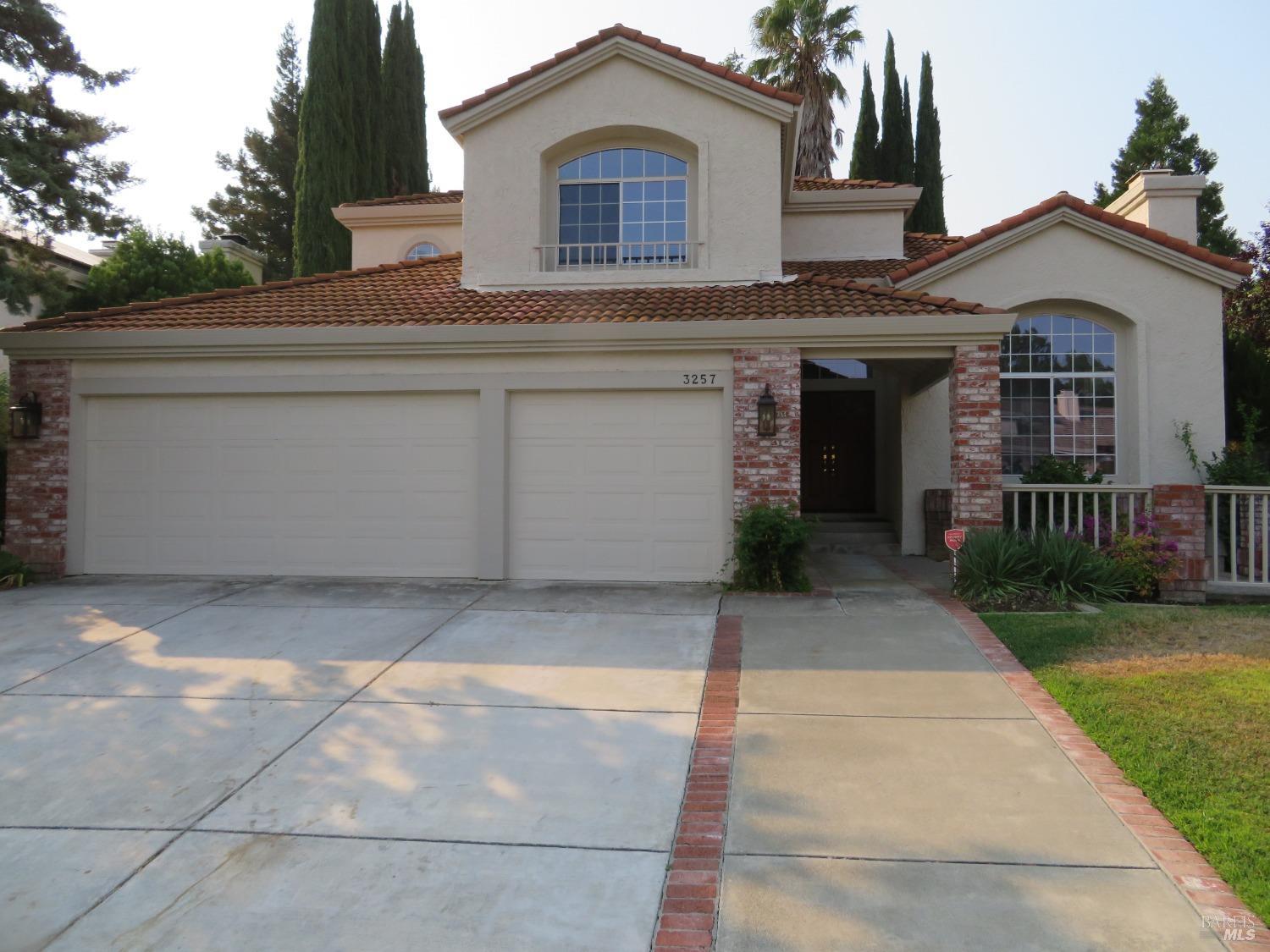 Photo of 3257 Seminole Cir in Fairfield, CA