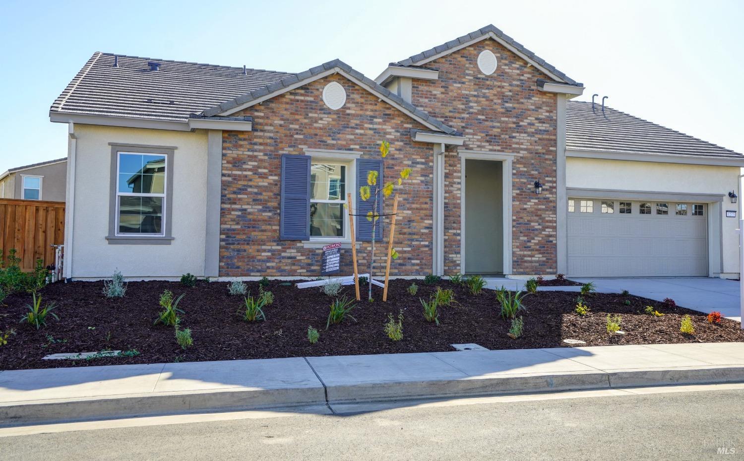 Photo of 1275 Rutgers Wy in Dixon, CA