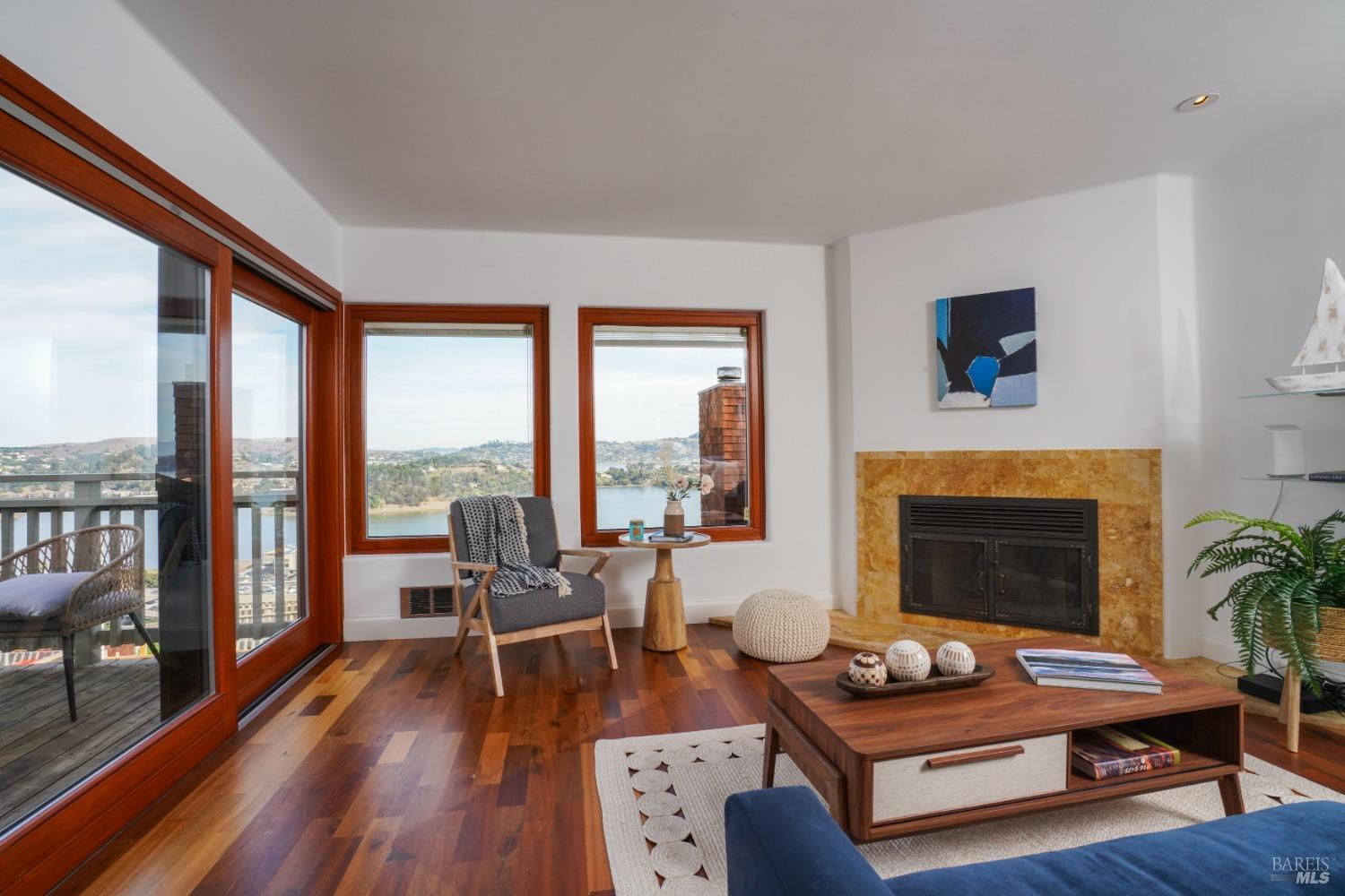 Detail Gallery Image 1 of 1 For 294 Headlands Ct, Sausalito,  CA 94965 - 1 Beds | 1 Baths