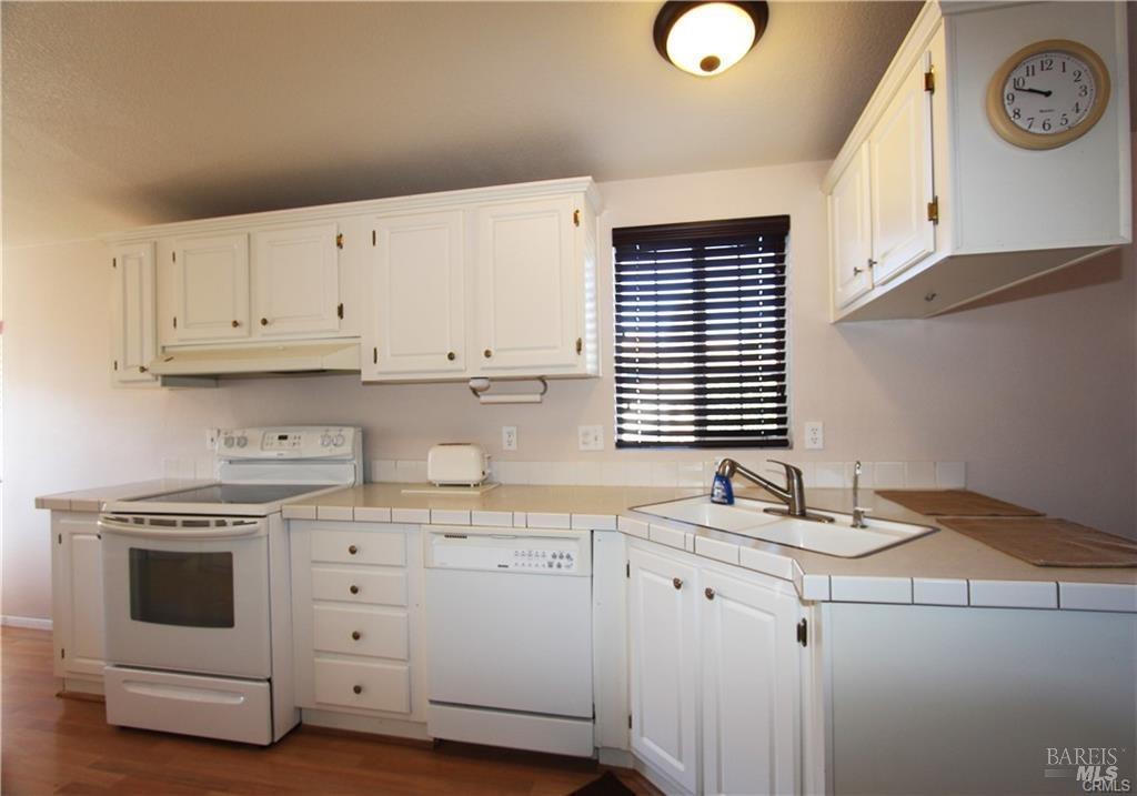 Detail Gallery Image 10 of 35 For 1060 N Main St 32, Lakeport,  CA 95453 - 3 Beds | 2 Baths