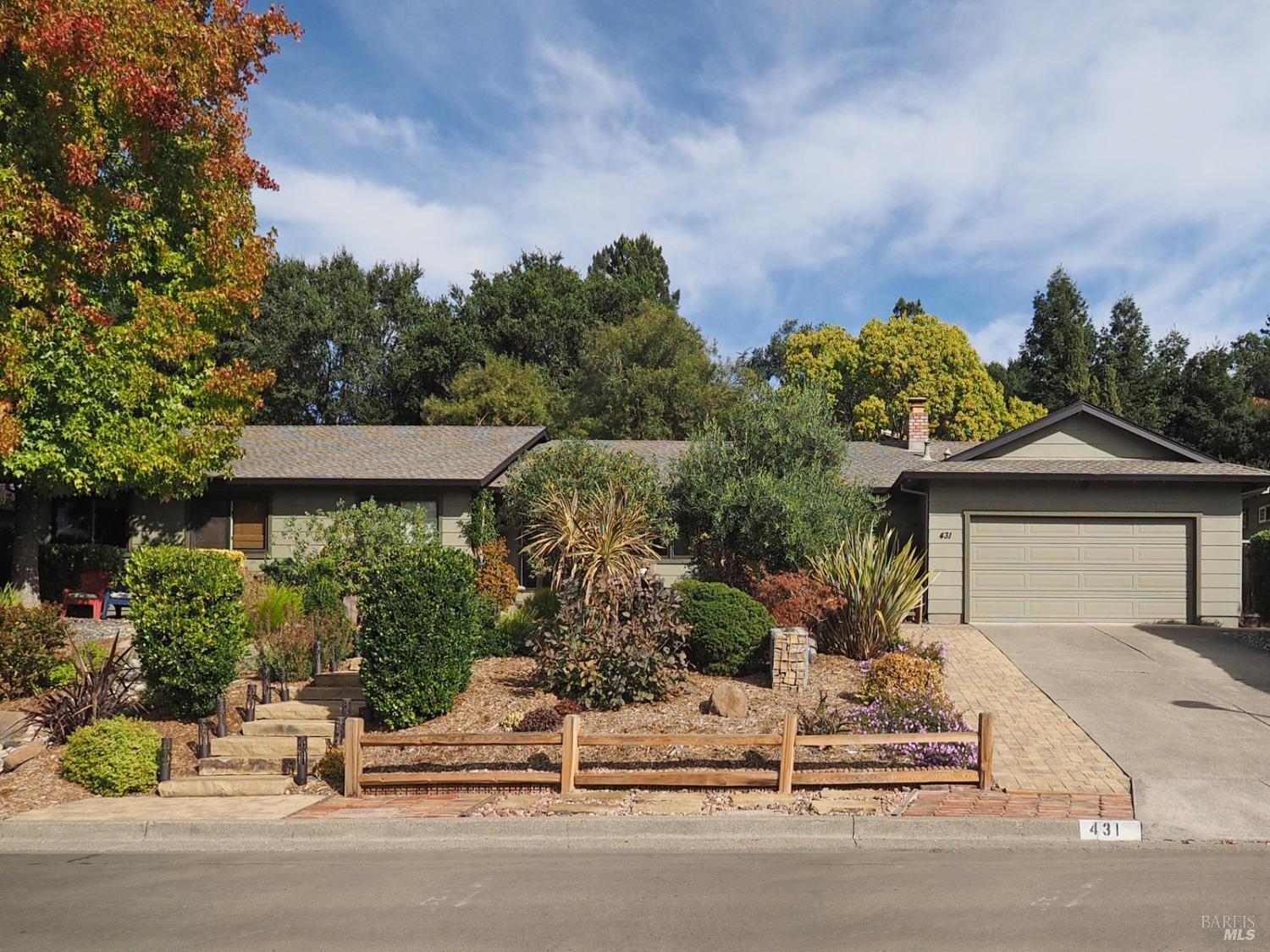 Photo of 431 Buena Vista Dr in Santa Rosa, CA