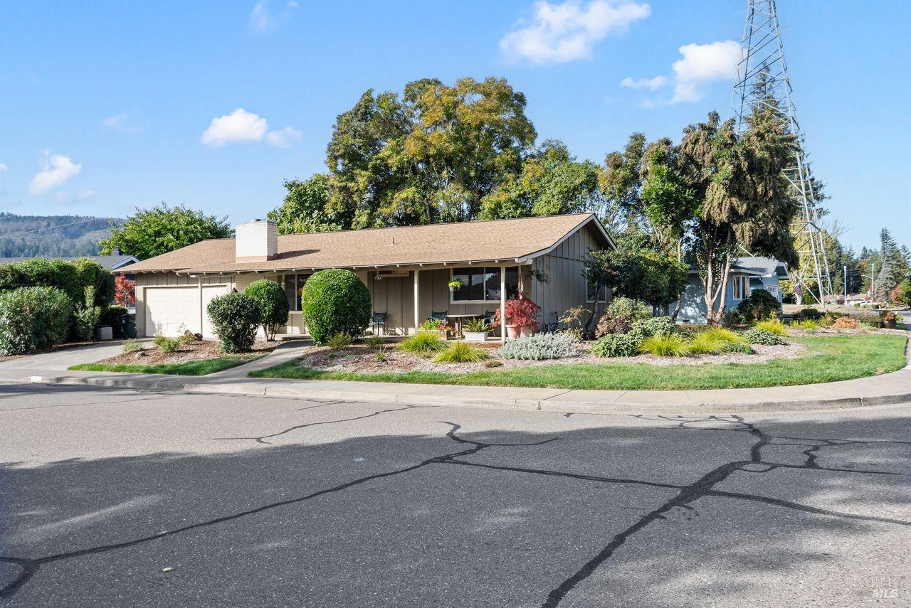 Photo of 101 Oak Shadow Dr in Santa Rosa, CA