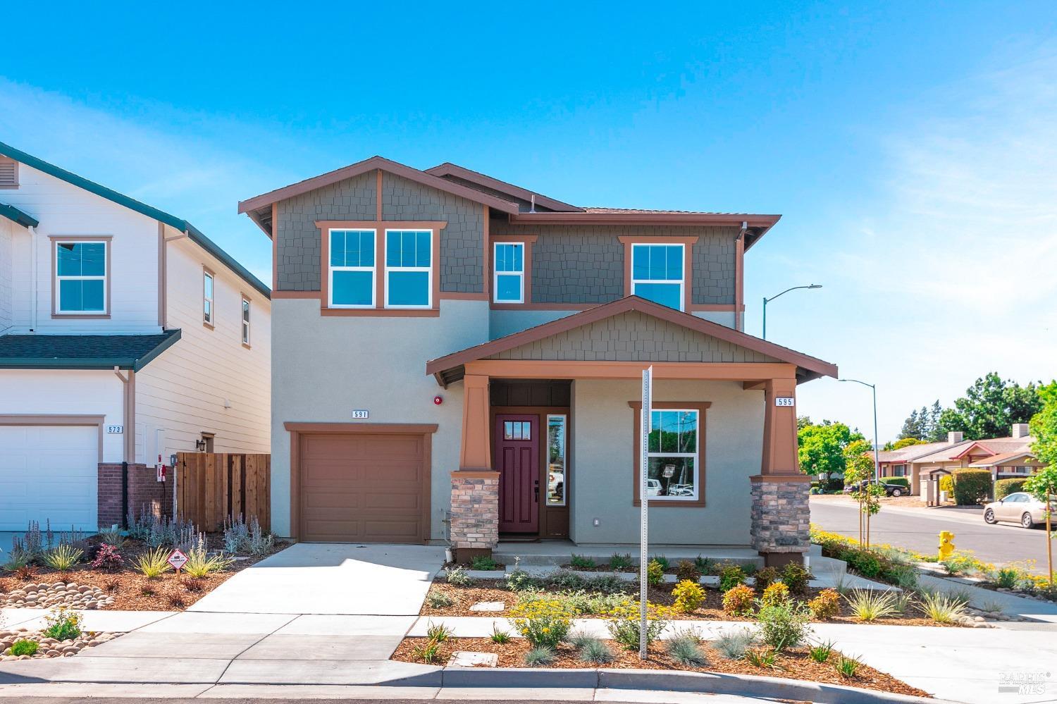 Photo of 10 Riverbend Ln in Petaluma, CA