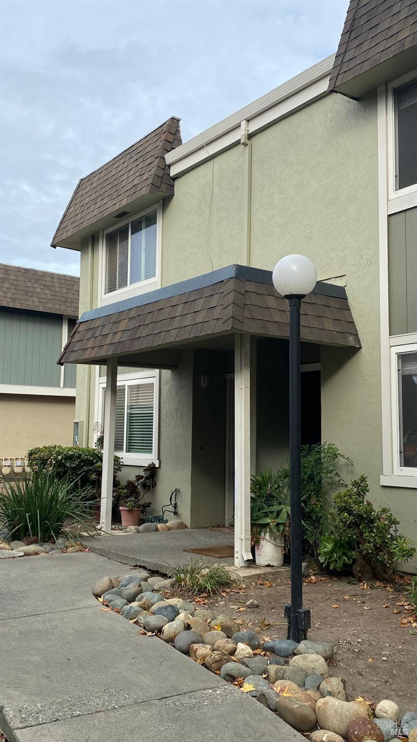 Photo of 1360 Callen St #B in Vacaville, CA