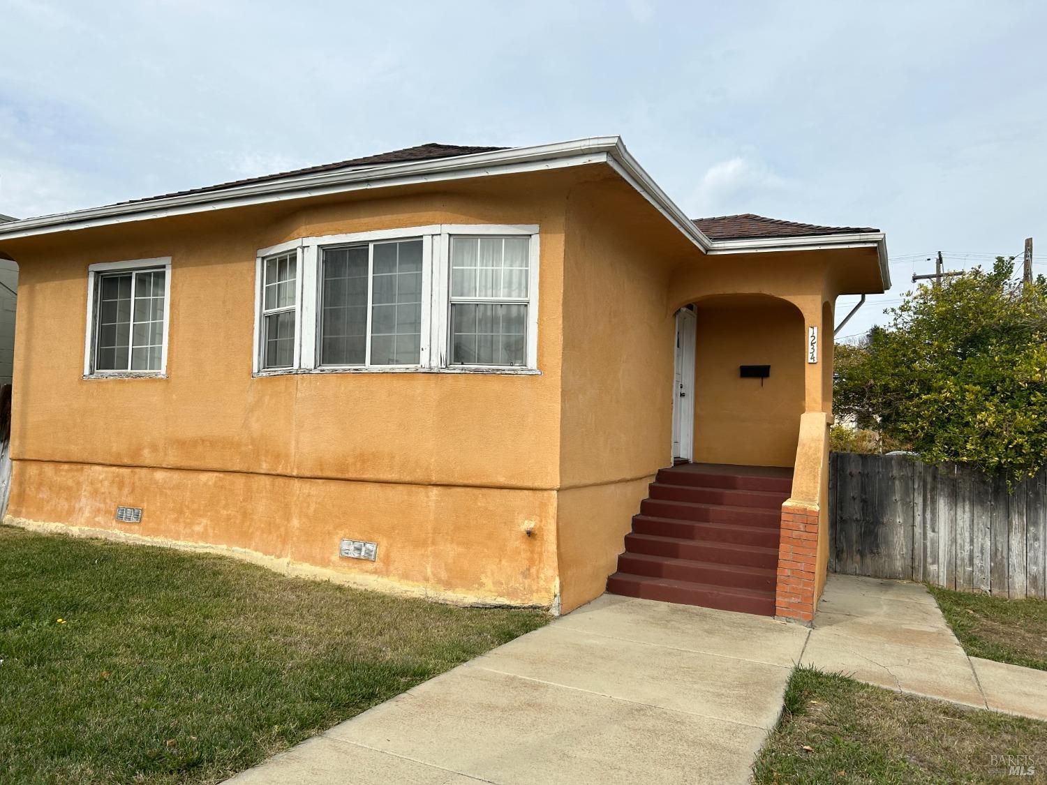 Photo of 11 Glenn St in Vallejo, CA