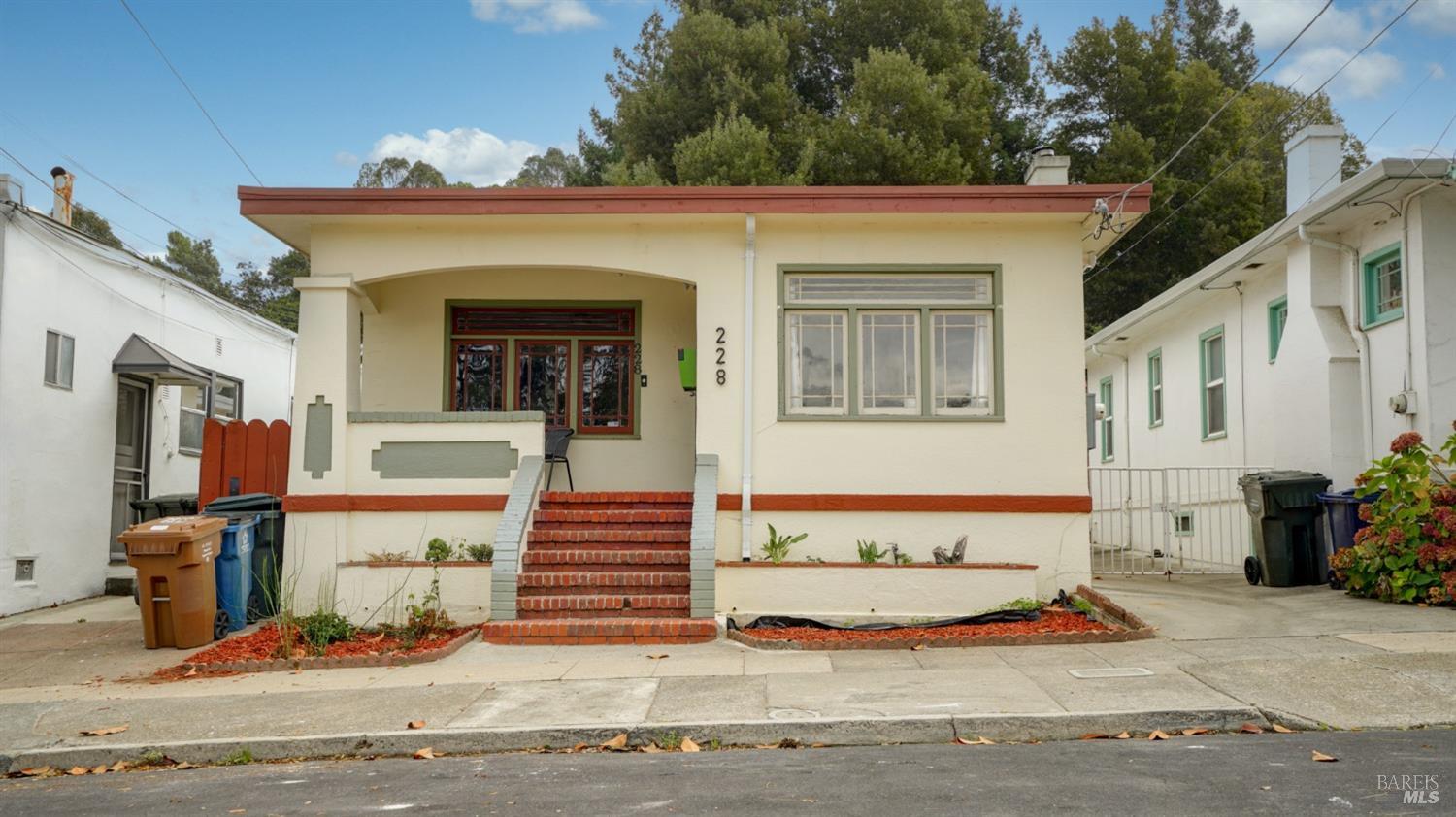 Photo of 228 Ward St in Martinez, CA