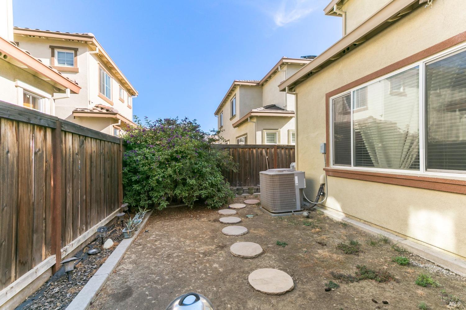 Del Mar Circle, Vacaville, California image 33