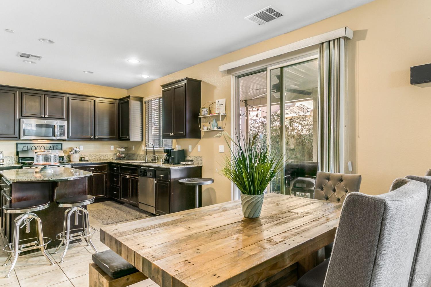 Del Mar Circle, Vacaville, California image 30