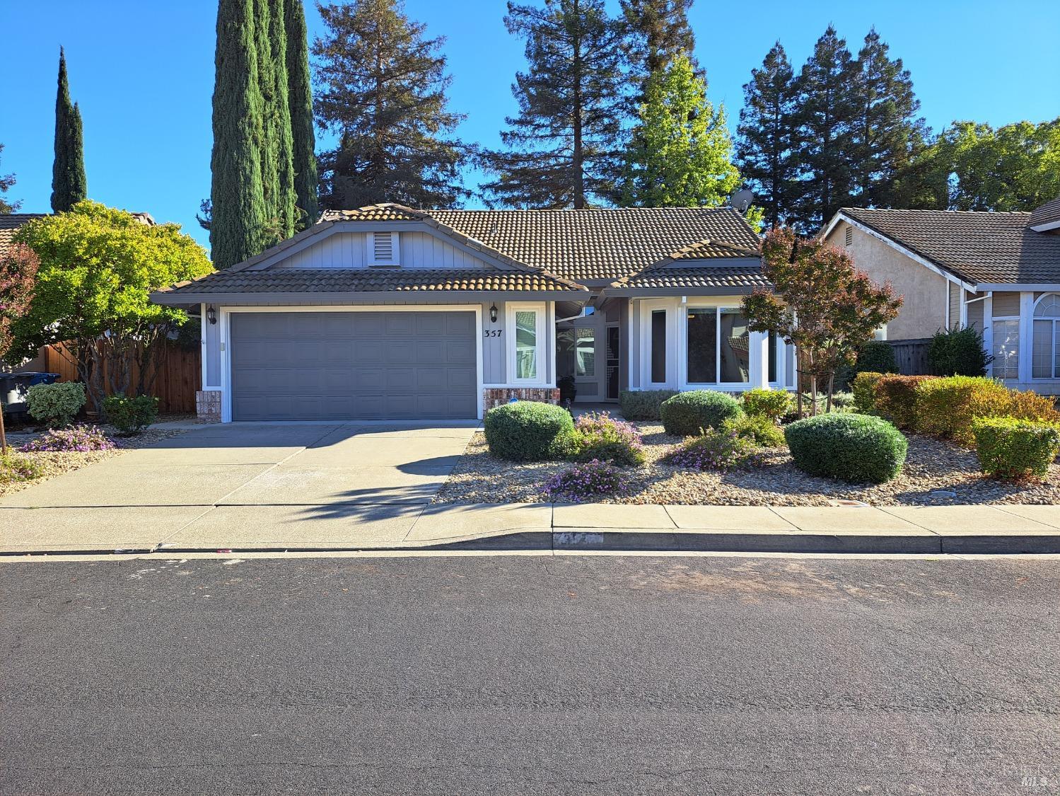 Photo of 357 Shannon Dr in Vacaville, CA